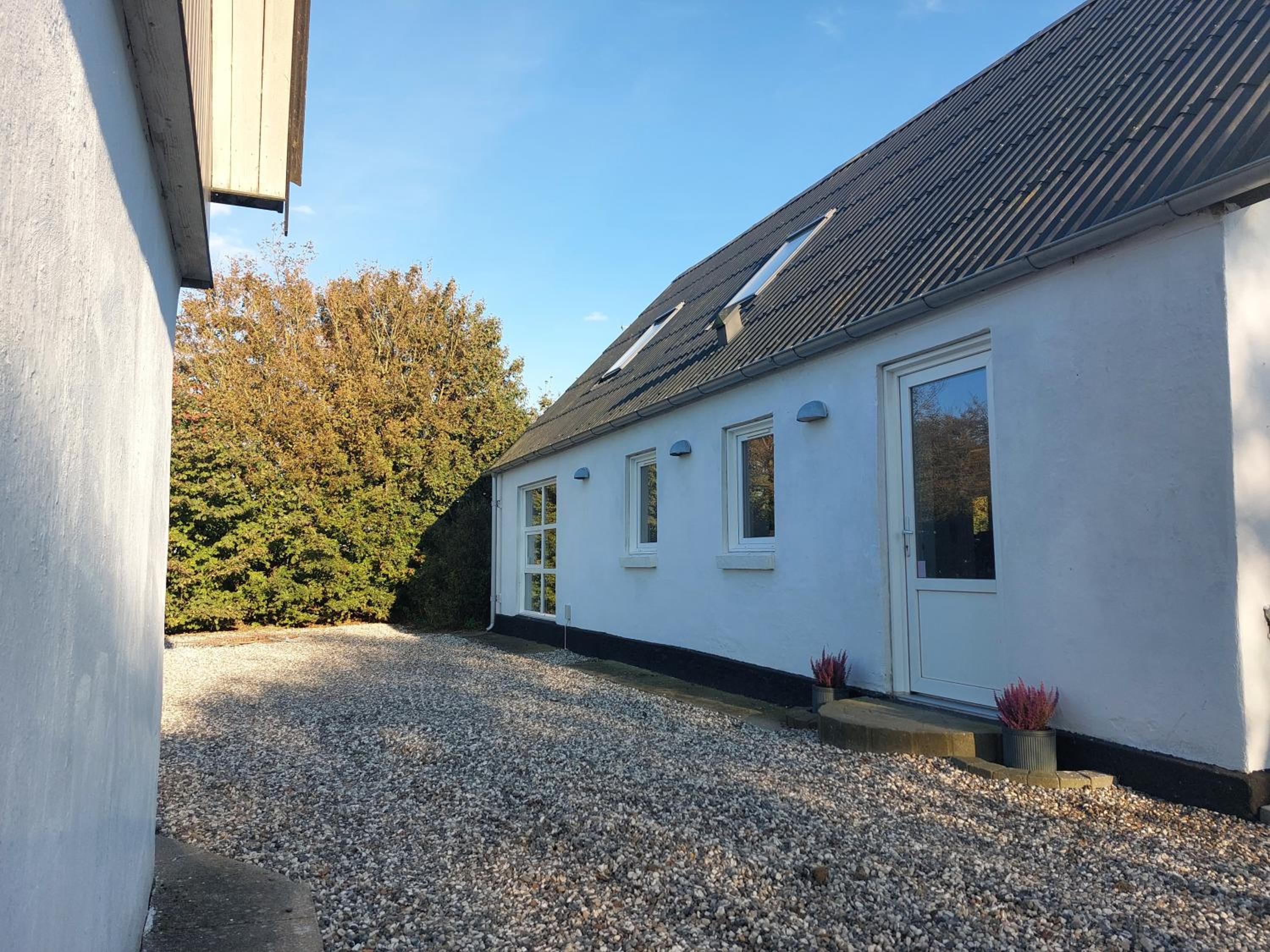 Three-Bedroom House photo 2