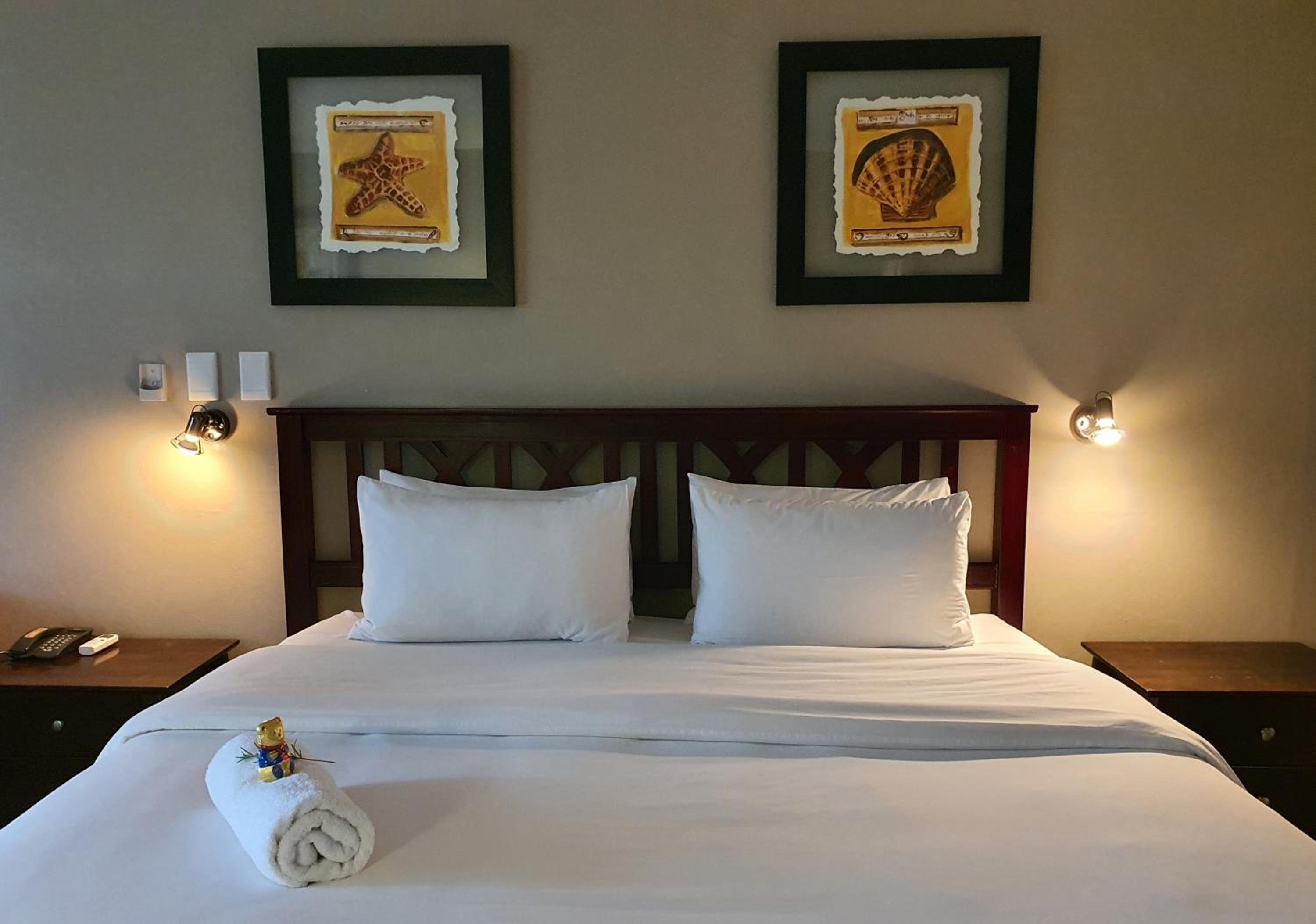 Standard Twin/Double Room with Marina View