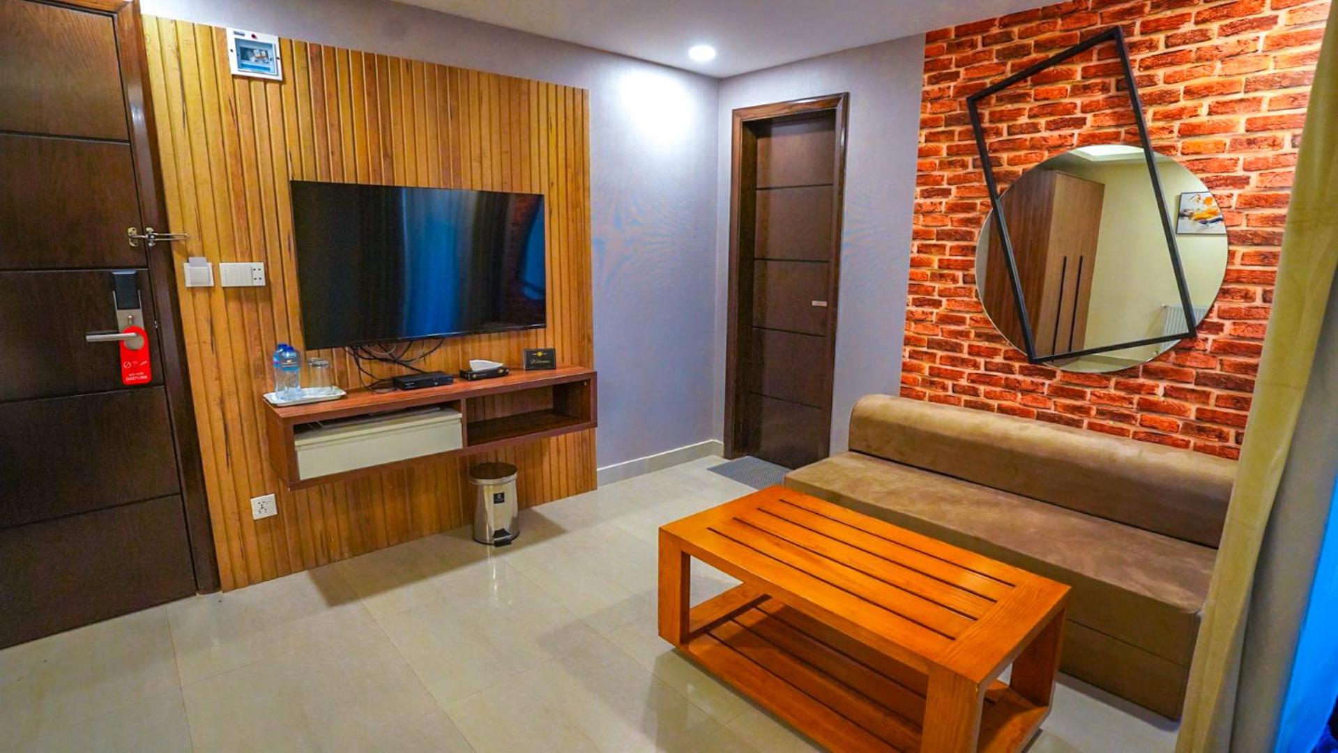 Queen Room - Photo 4