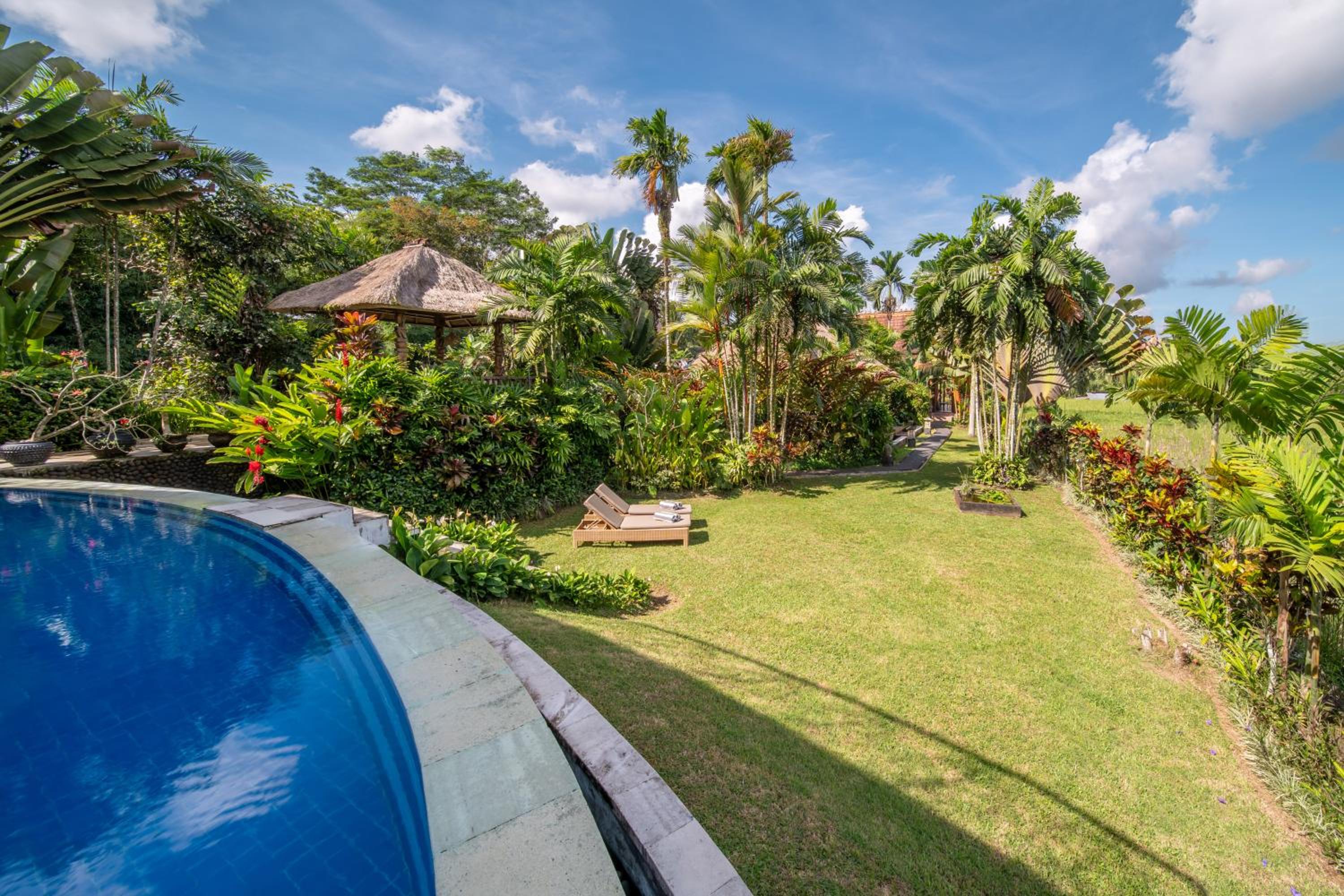 Villa photo 3