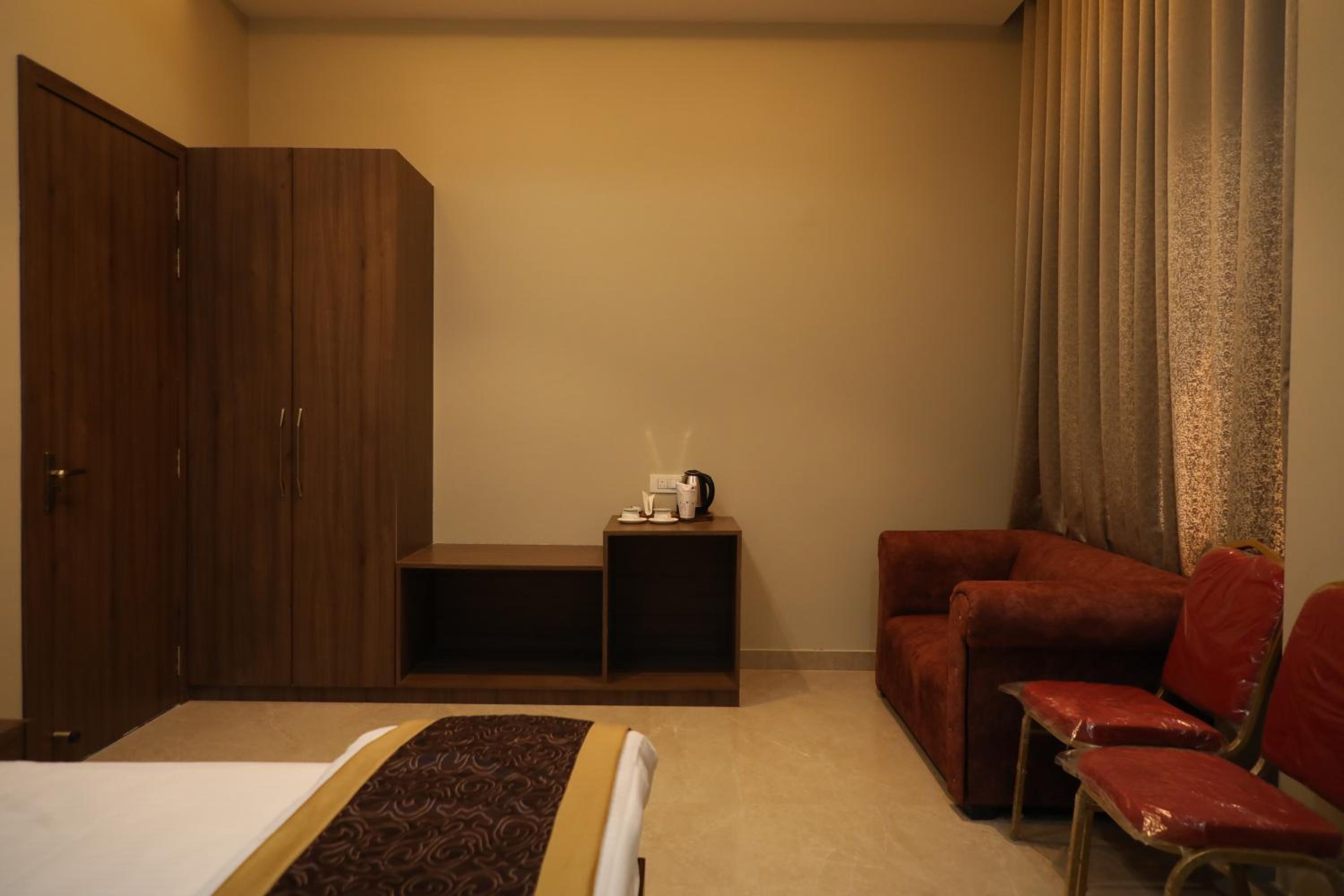 Deluxe Family Room photo 3