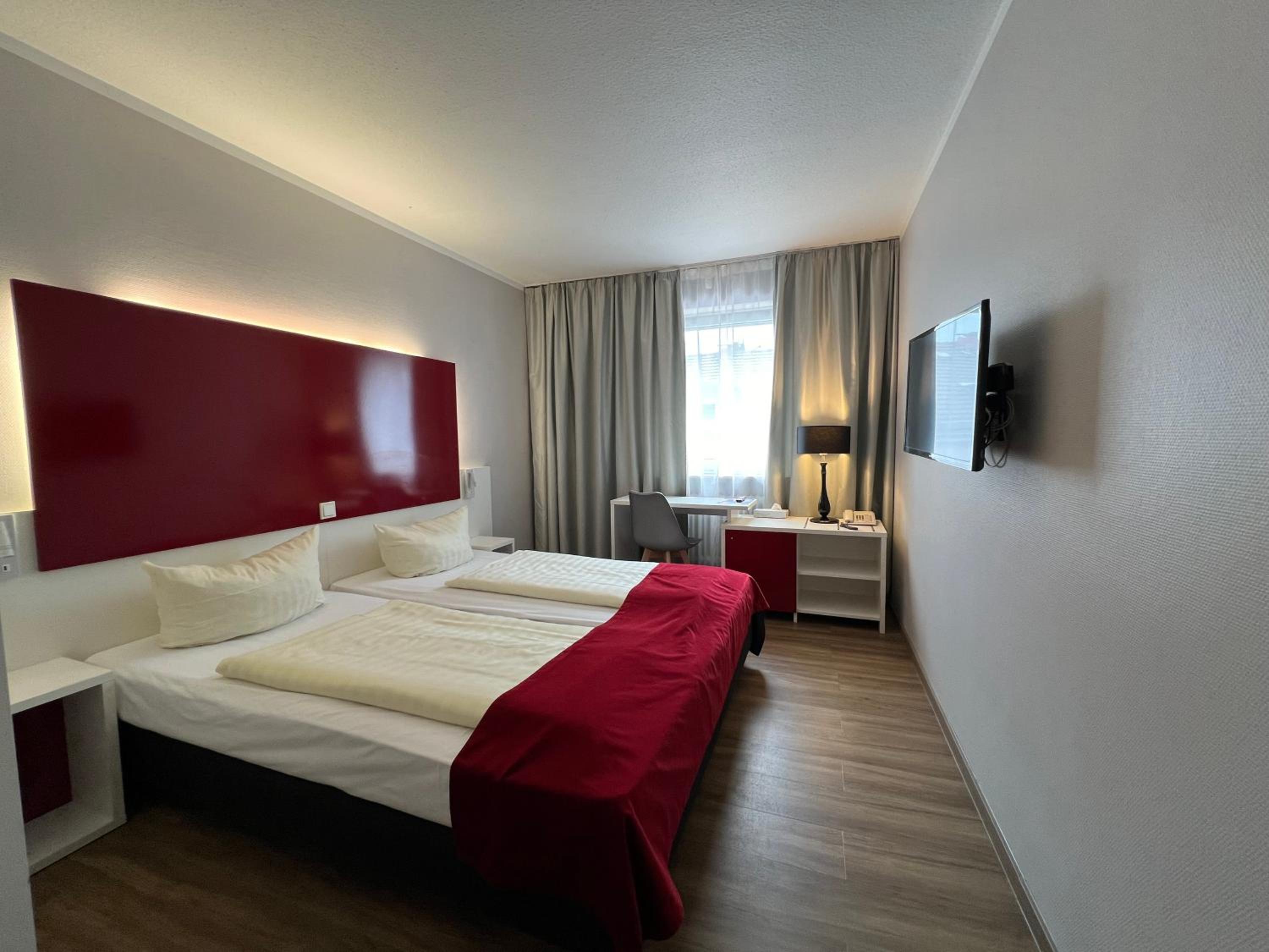 Double Room - Photo 3