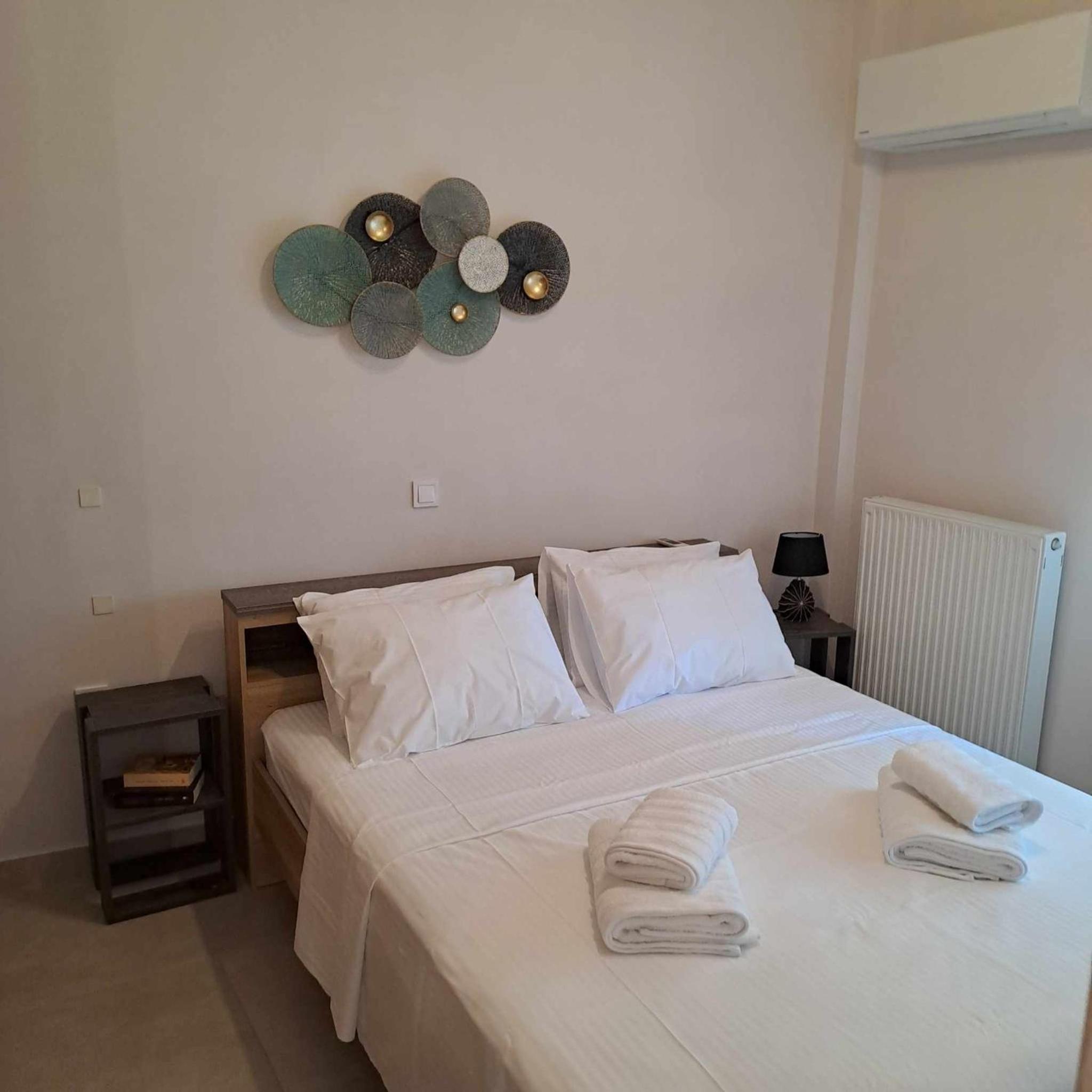 One-Bedroom Apartment with Balcony photo 1