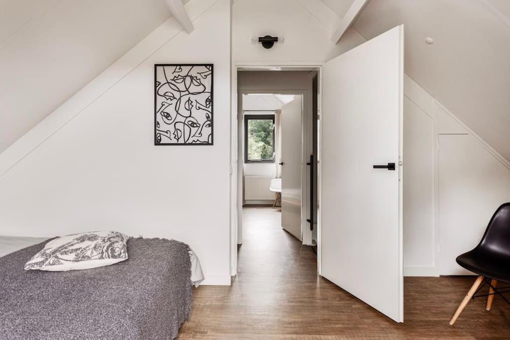 Three-Bedroom House photo 2