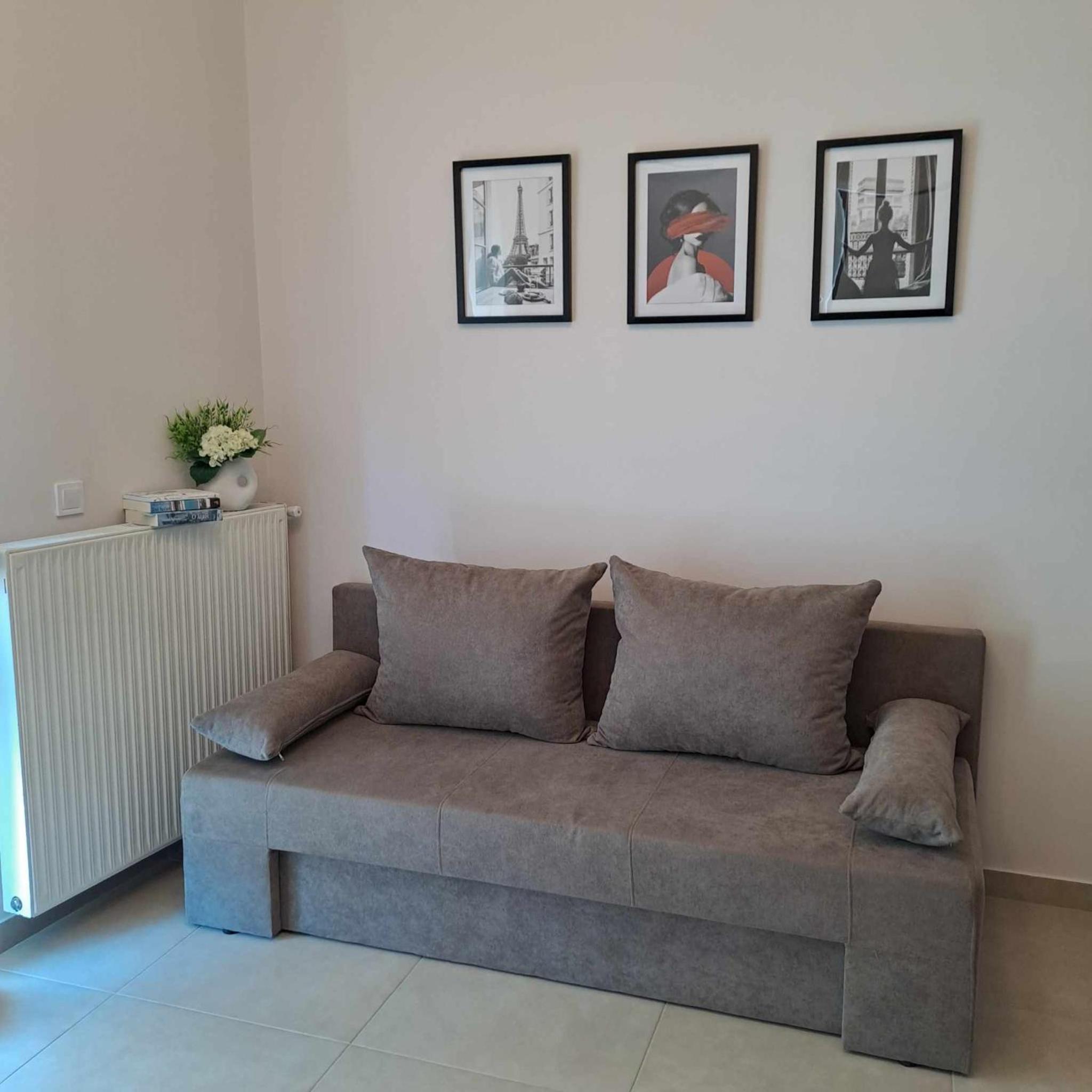One-Bedroom Apartment with Balcony photo 3