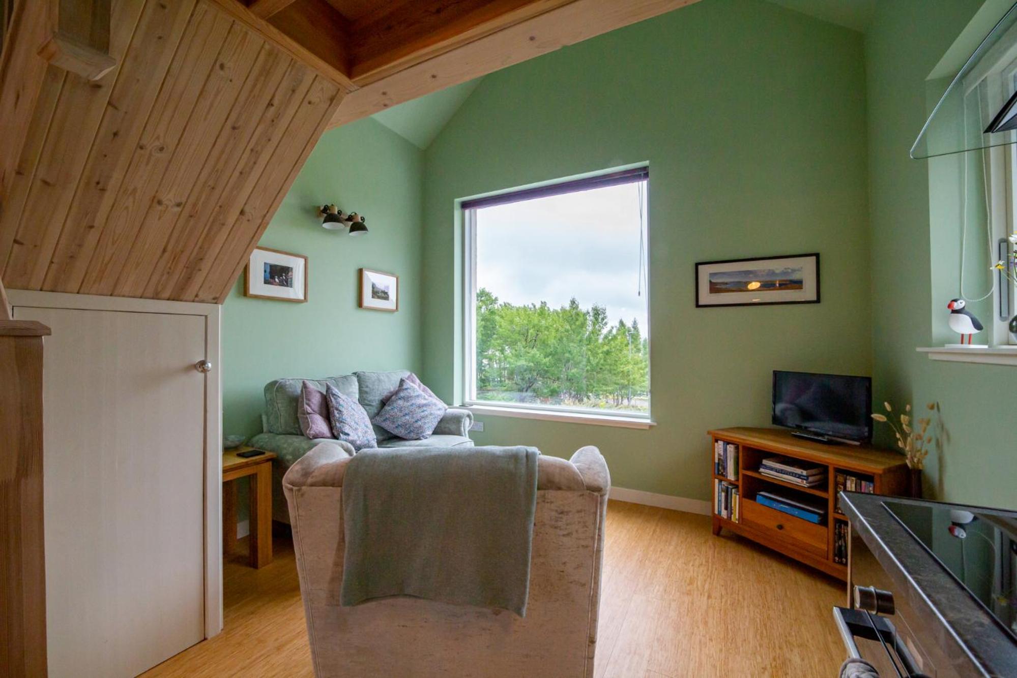 One-Bedroom House photo 1