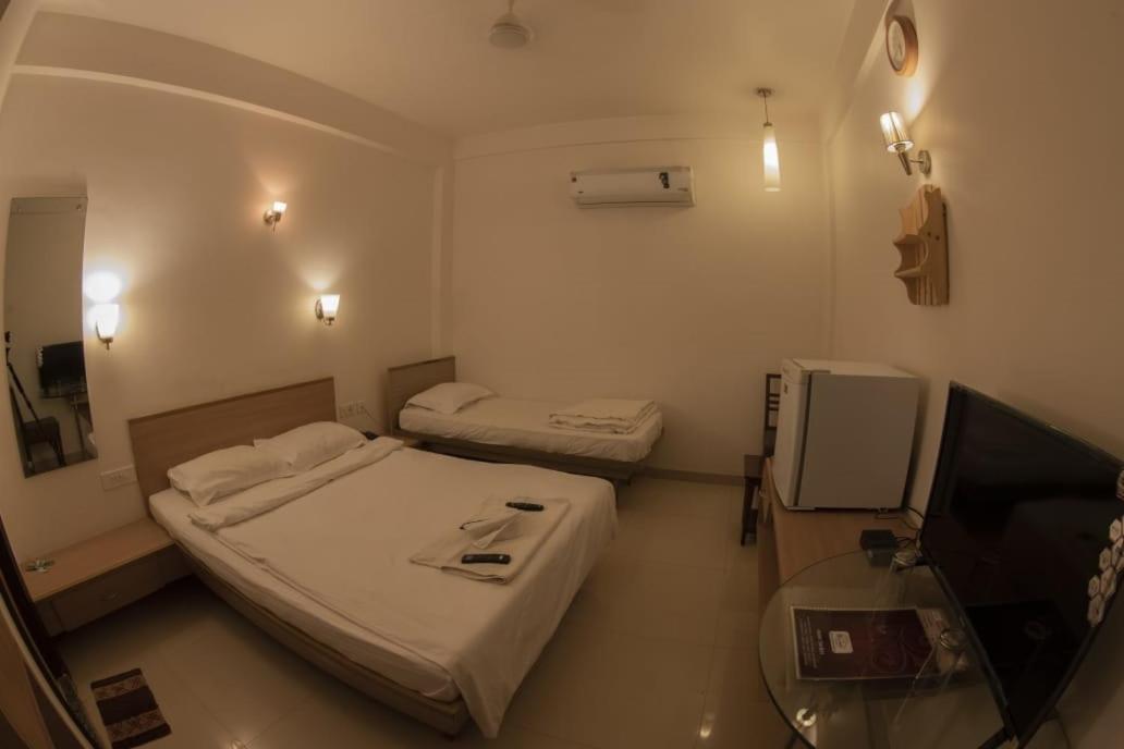 Deluxe Room - Photo 7
