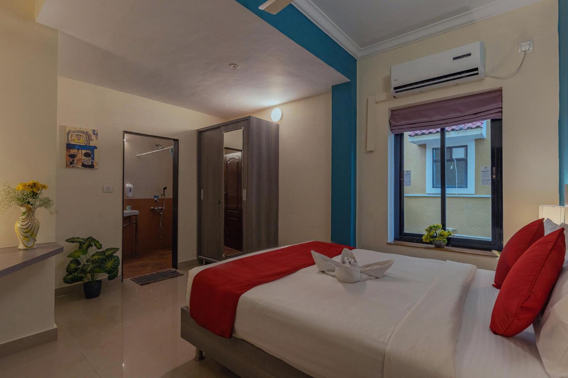 Three-Bedroom Villa - Photo 10