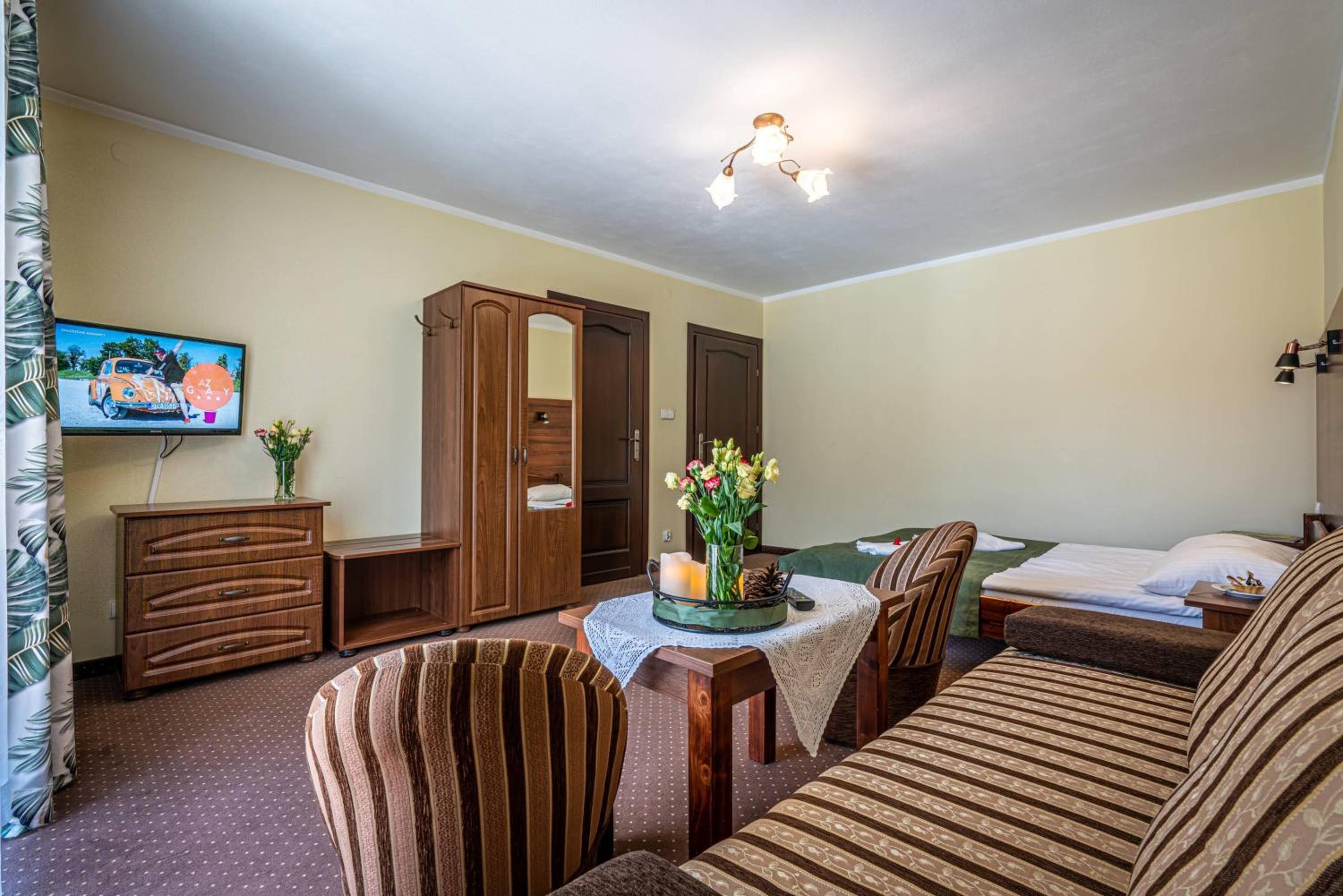 Deluxe Double Room (2 Adults + 1 Child) photo 2