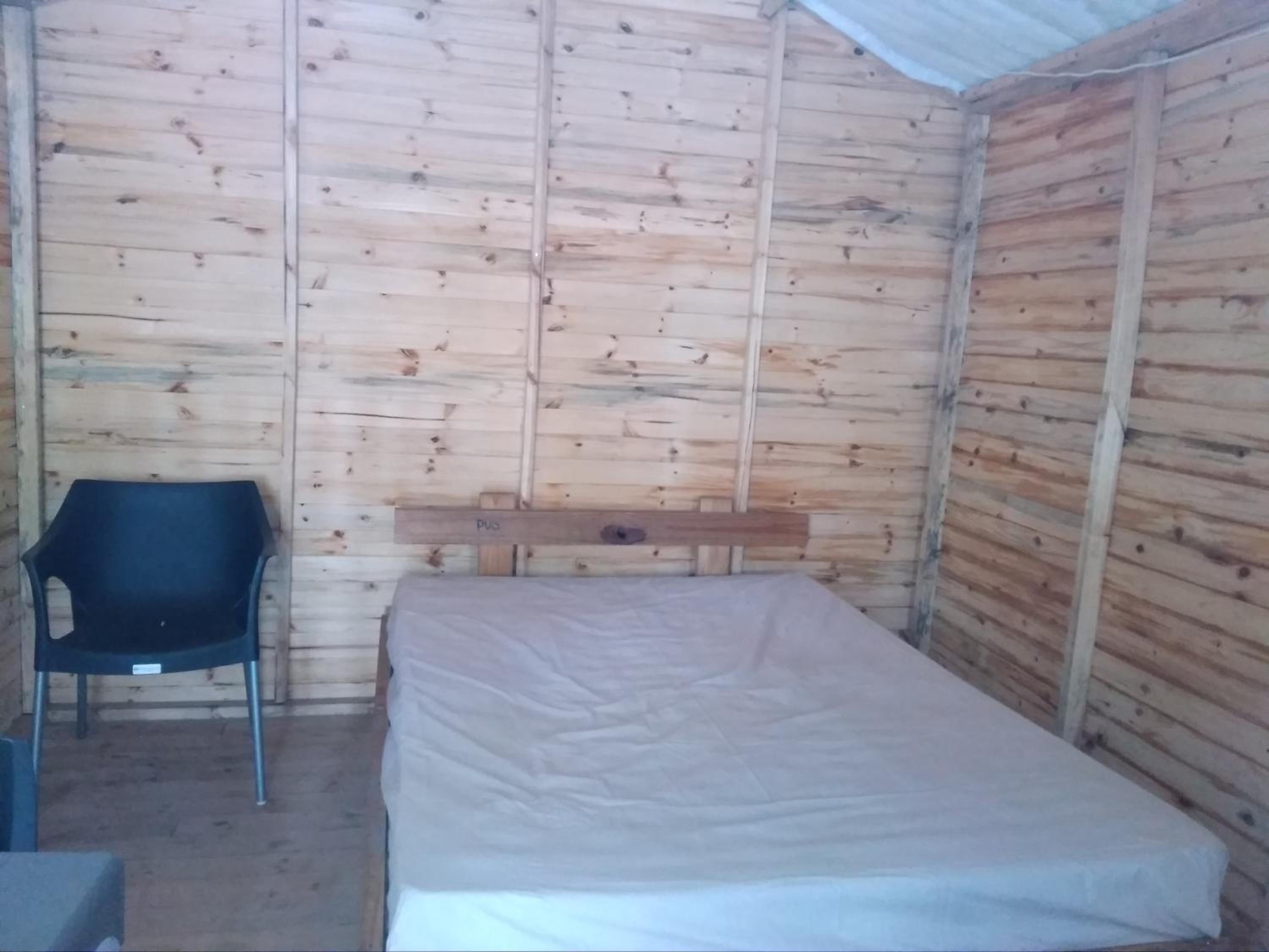 Budget Double Room photo 3