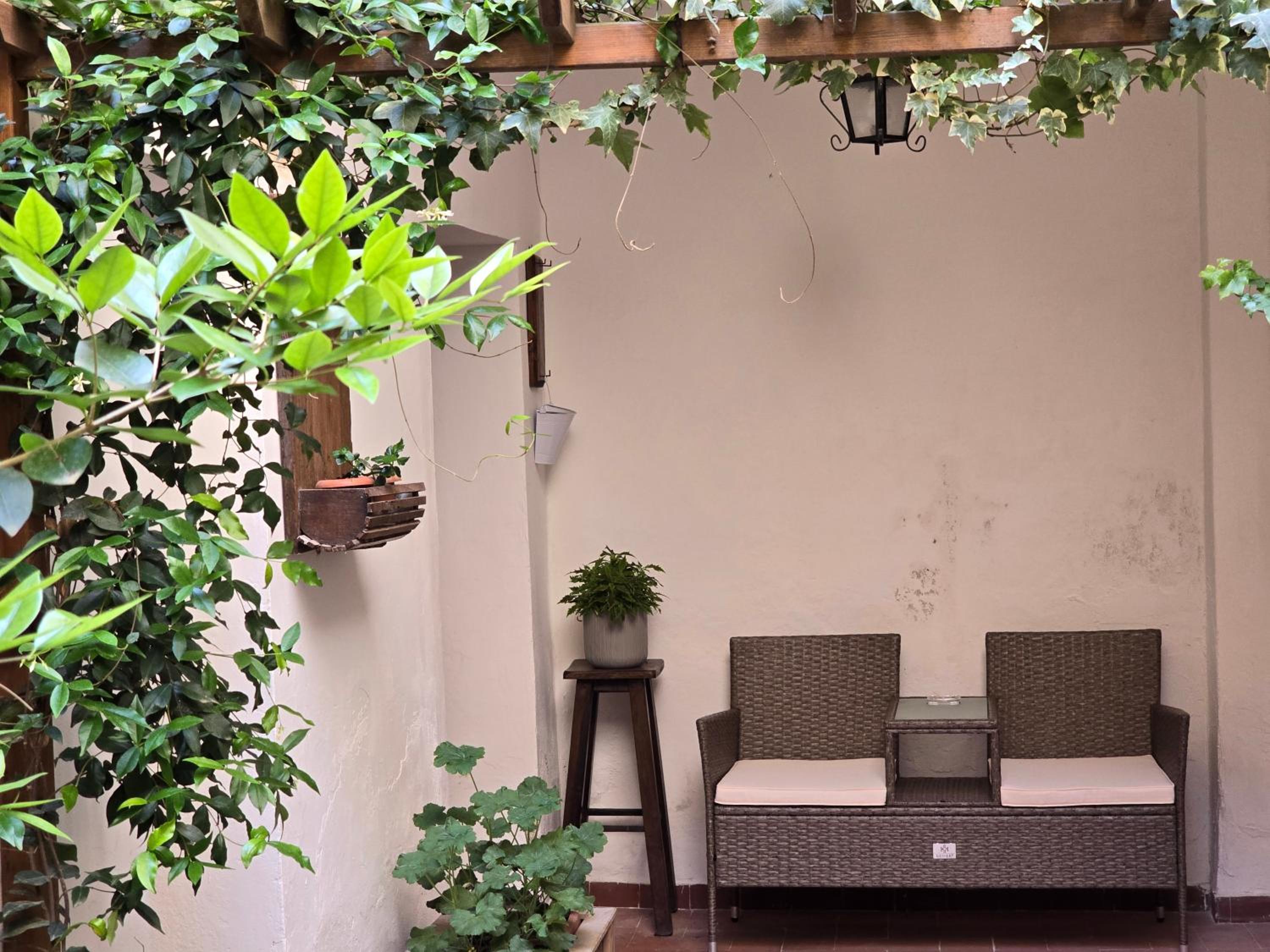 One-Bedroom Apartment - Photo 6