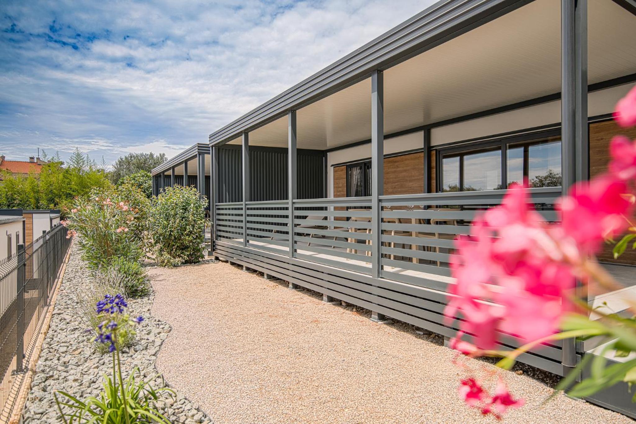 Superior Mobile Home with Sea View photo 3