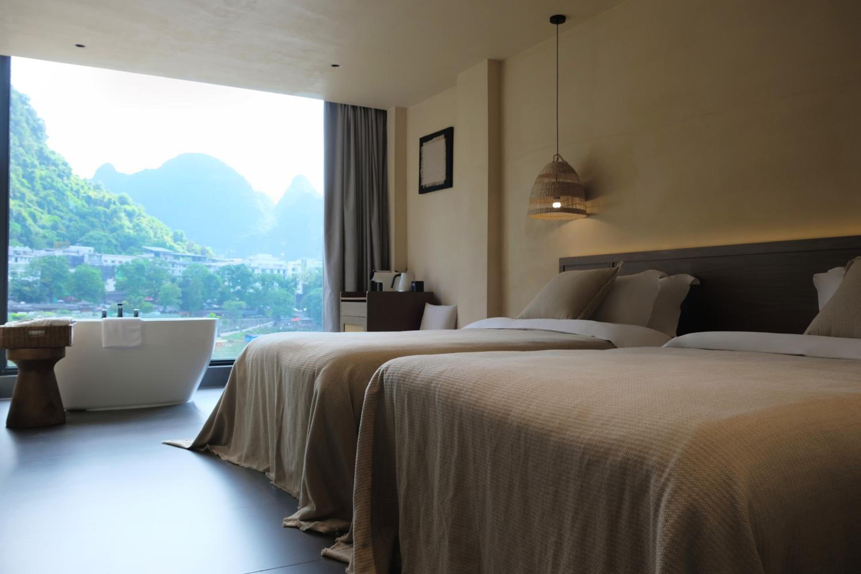 Premium Twin Room Lave View