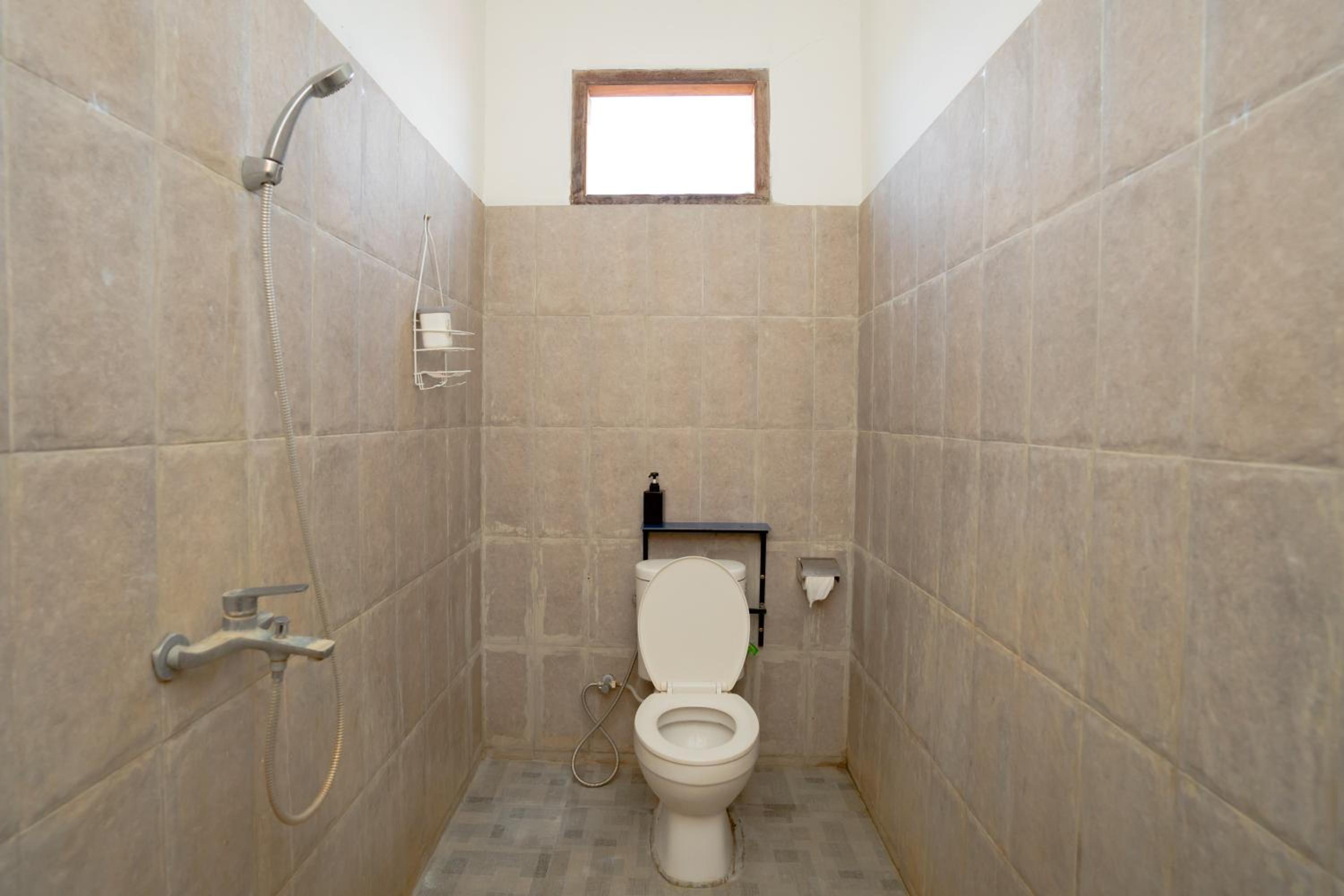 Double Room - Photo 12