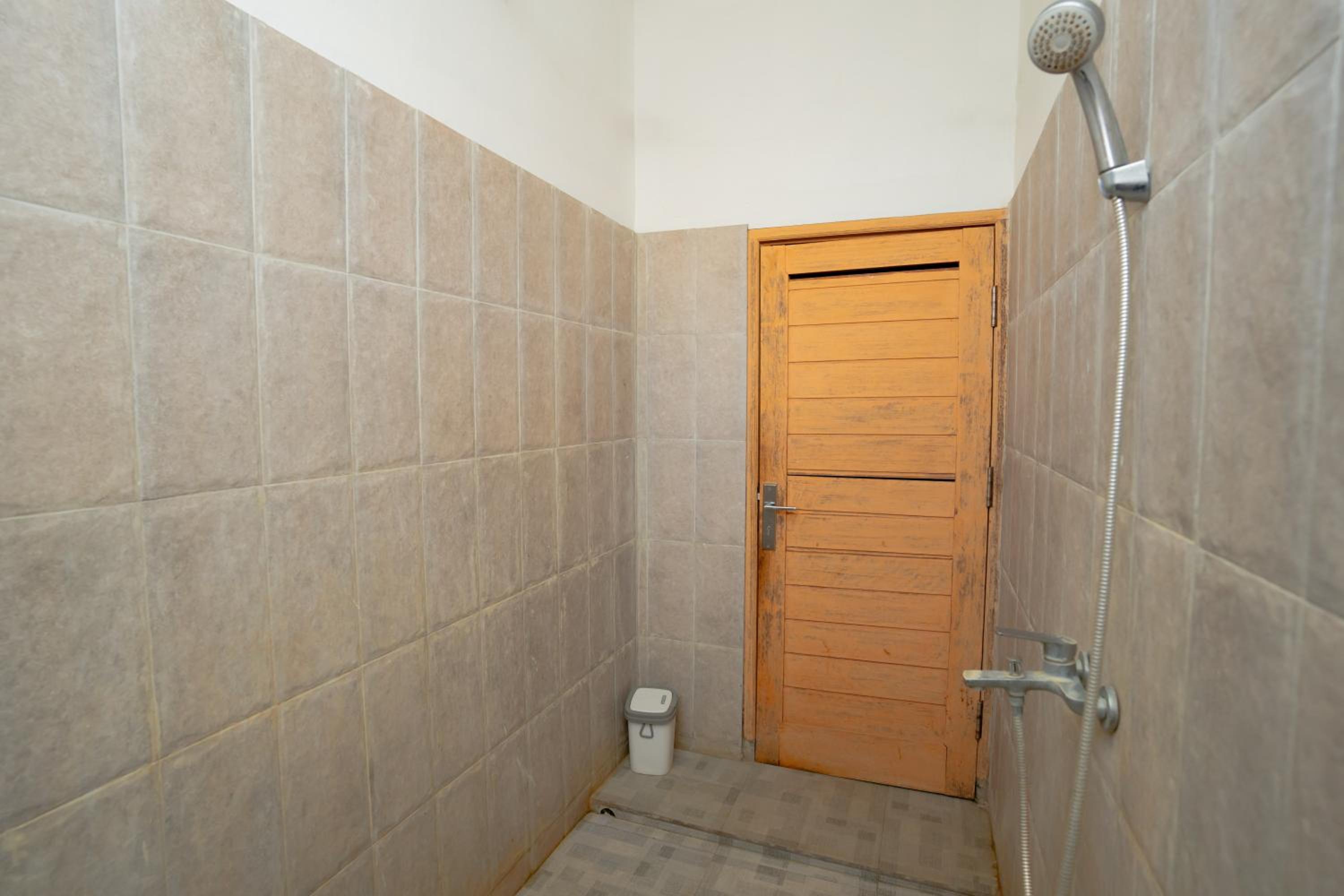Double Room - Photo 9