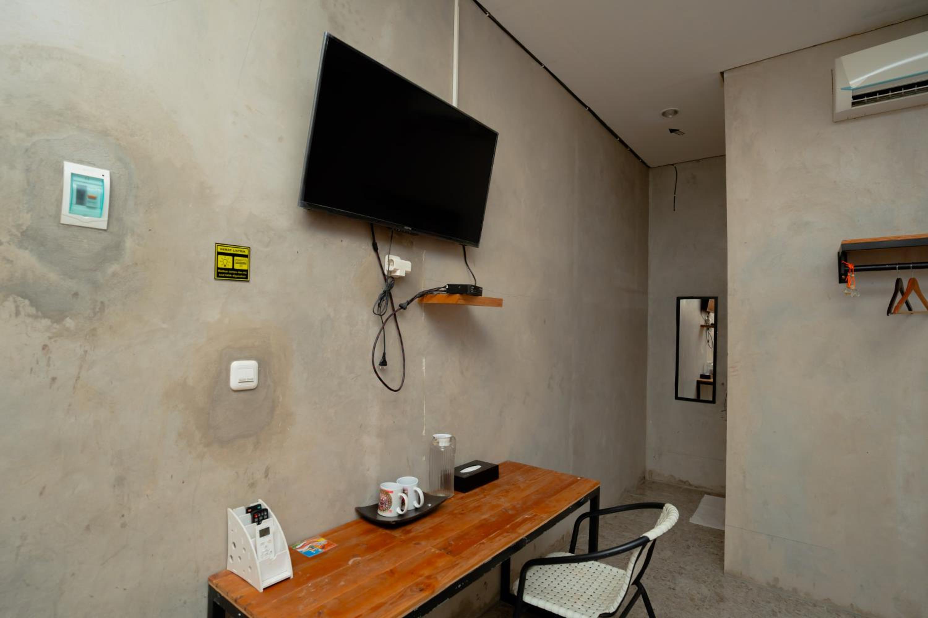 Double Room - Photo 10