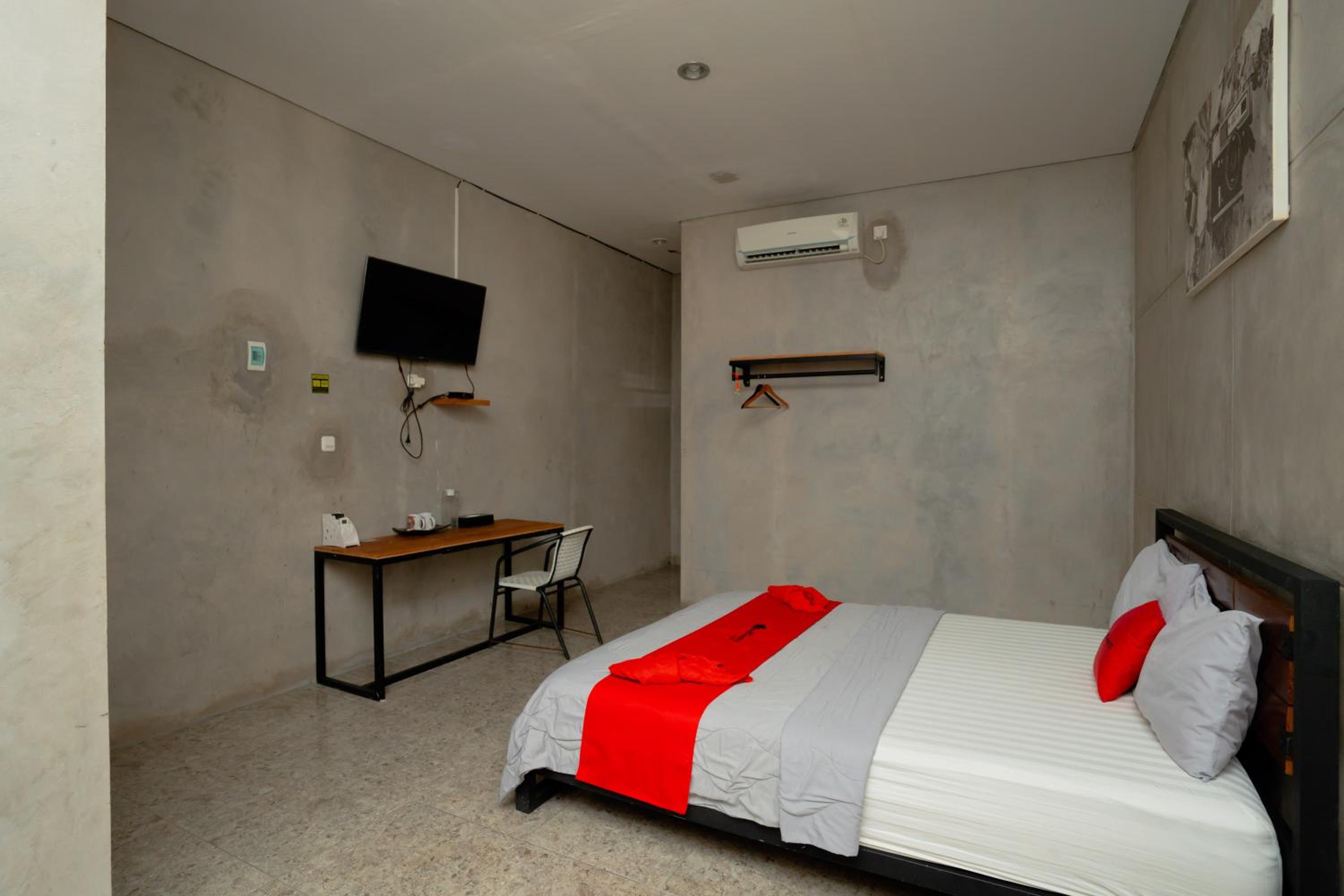 Double Room - Photo 3
