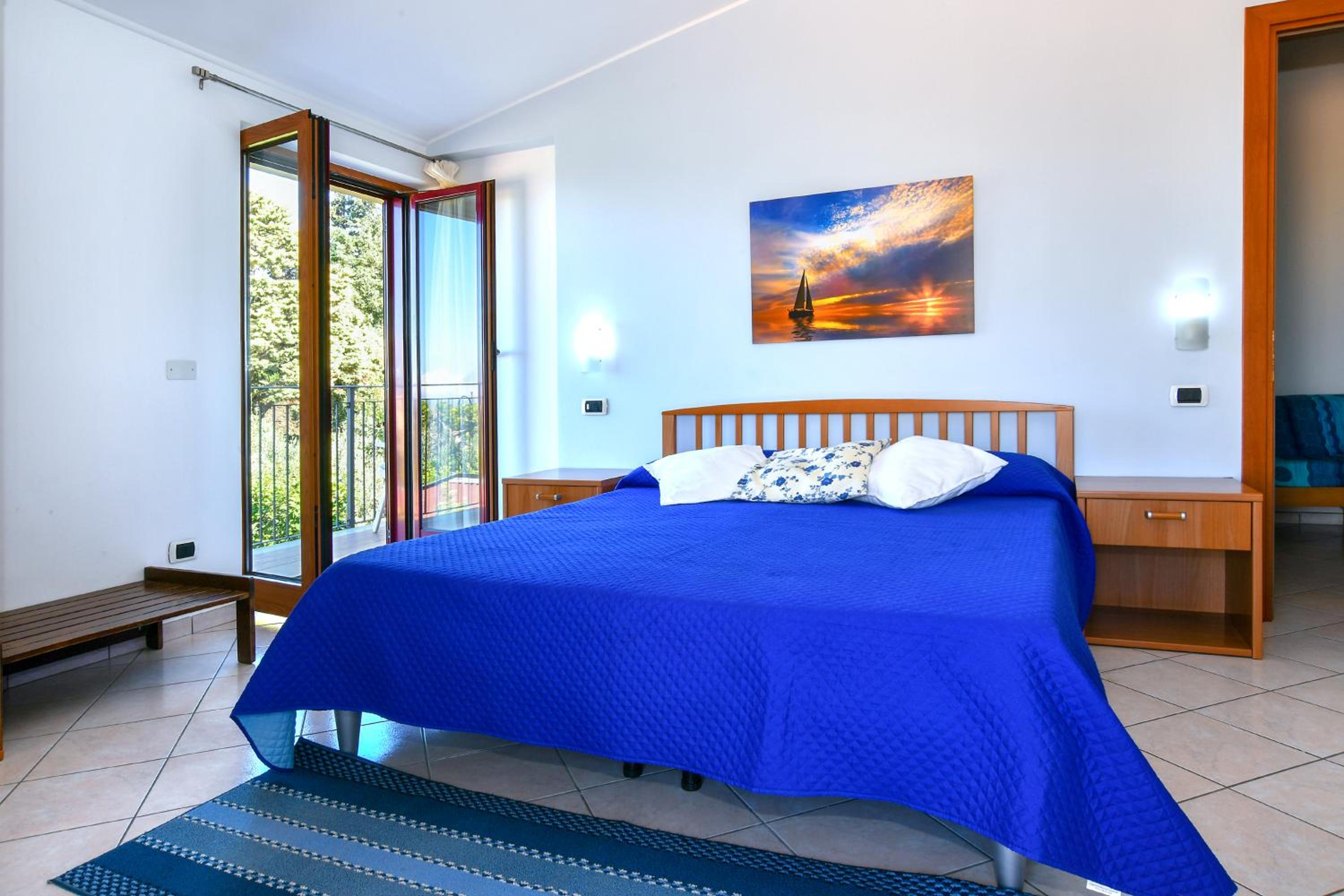 King Room with Balcony photo 1