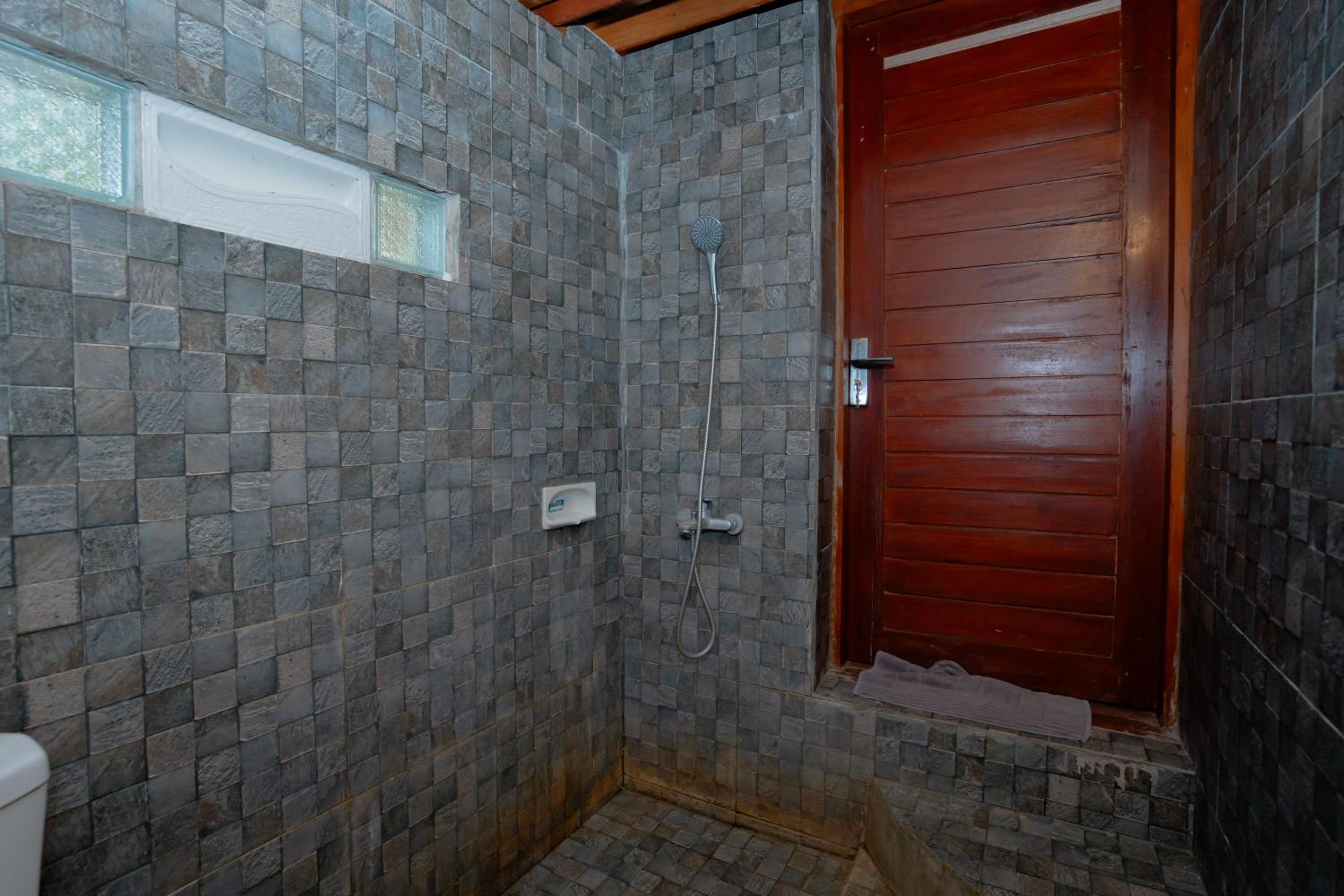 Suite - Photo 3