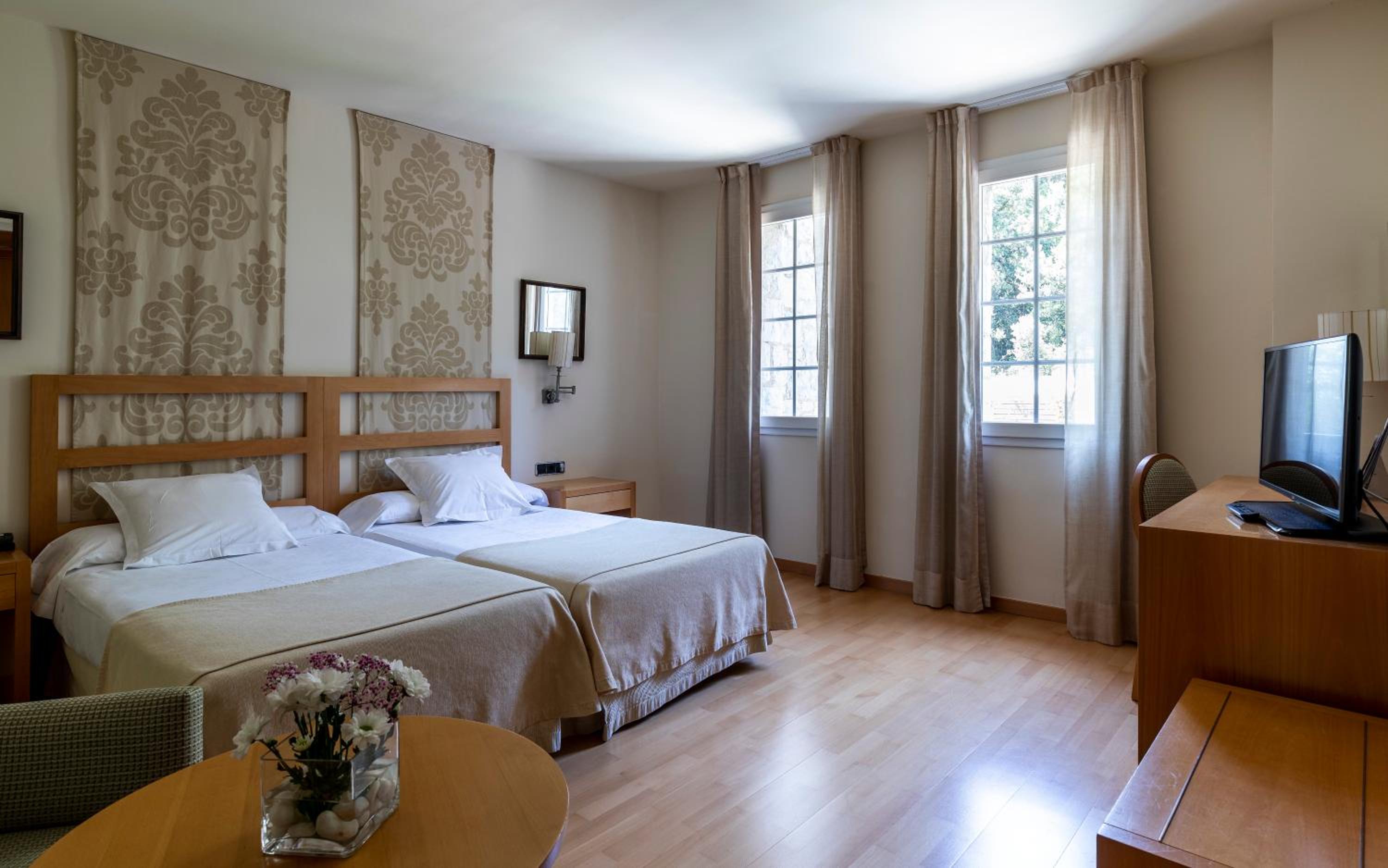 Standard Double Room - Photo 1
