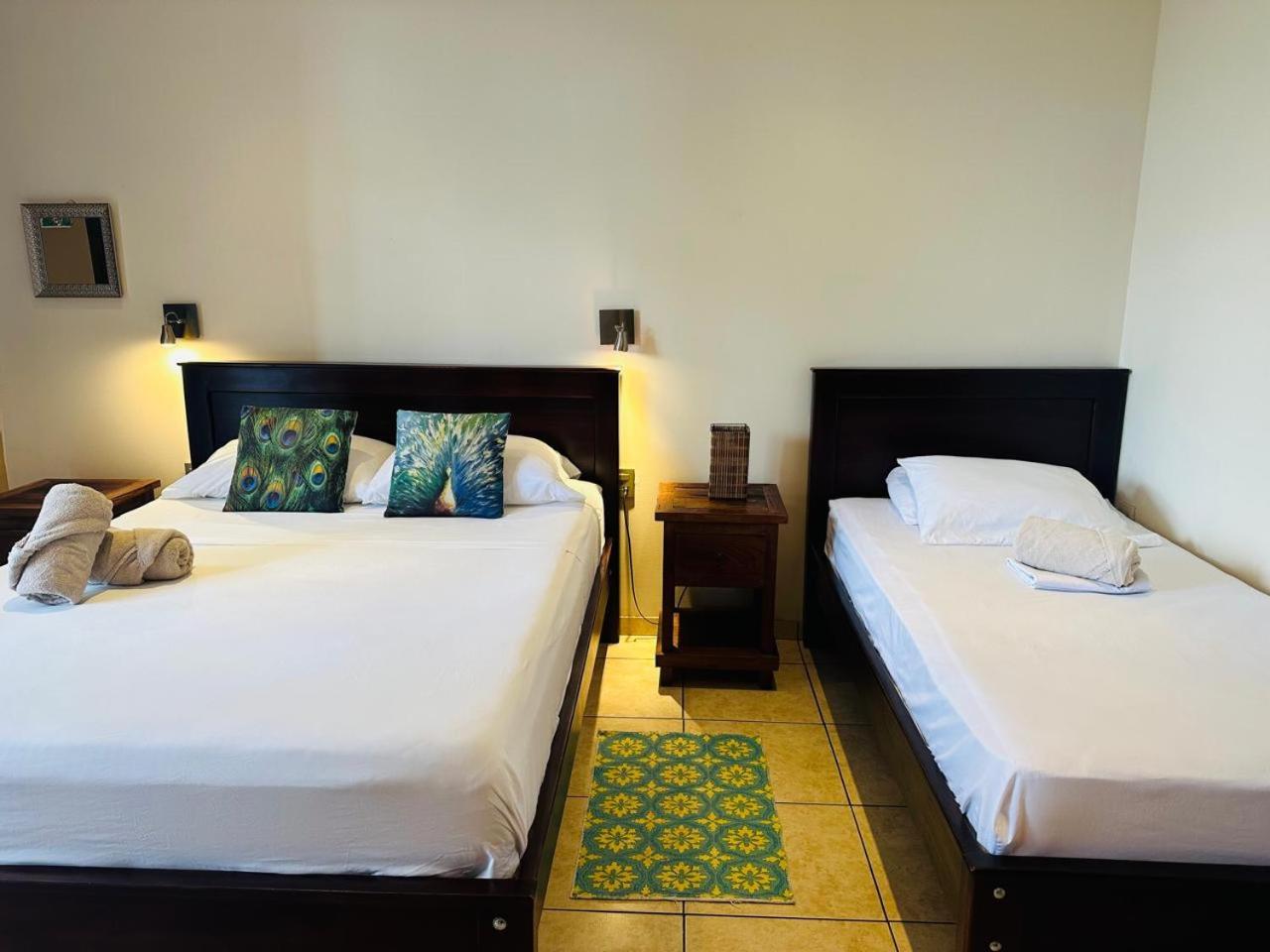 Queen Room with Balcony photo 1