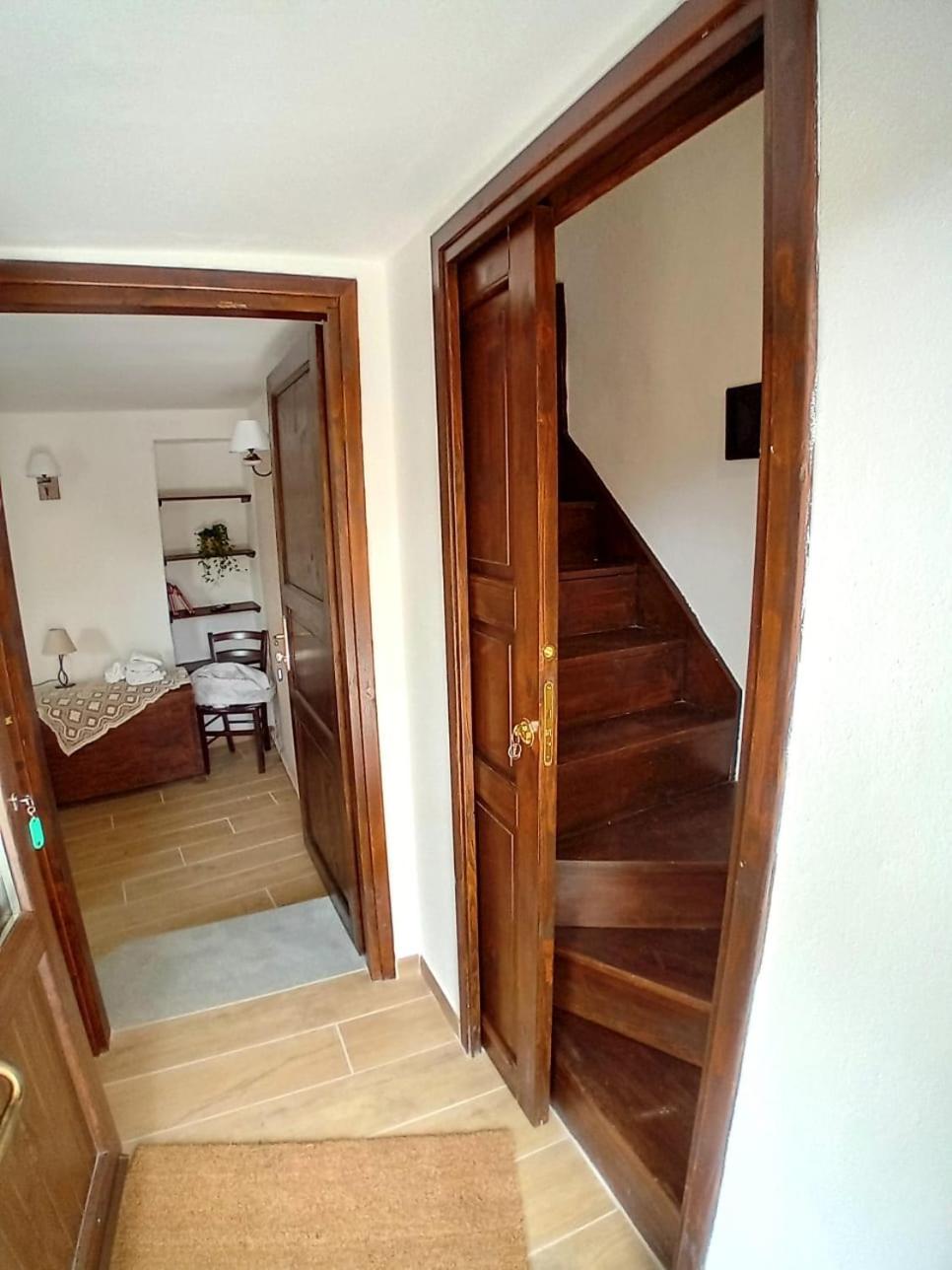 Deluxe Room (2 Adults + 1 Child)
