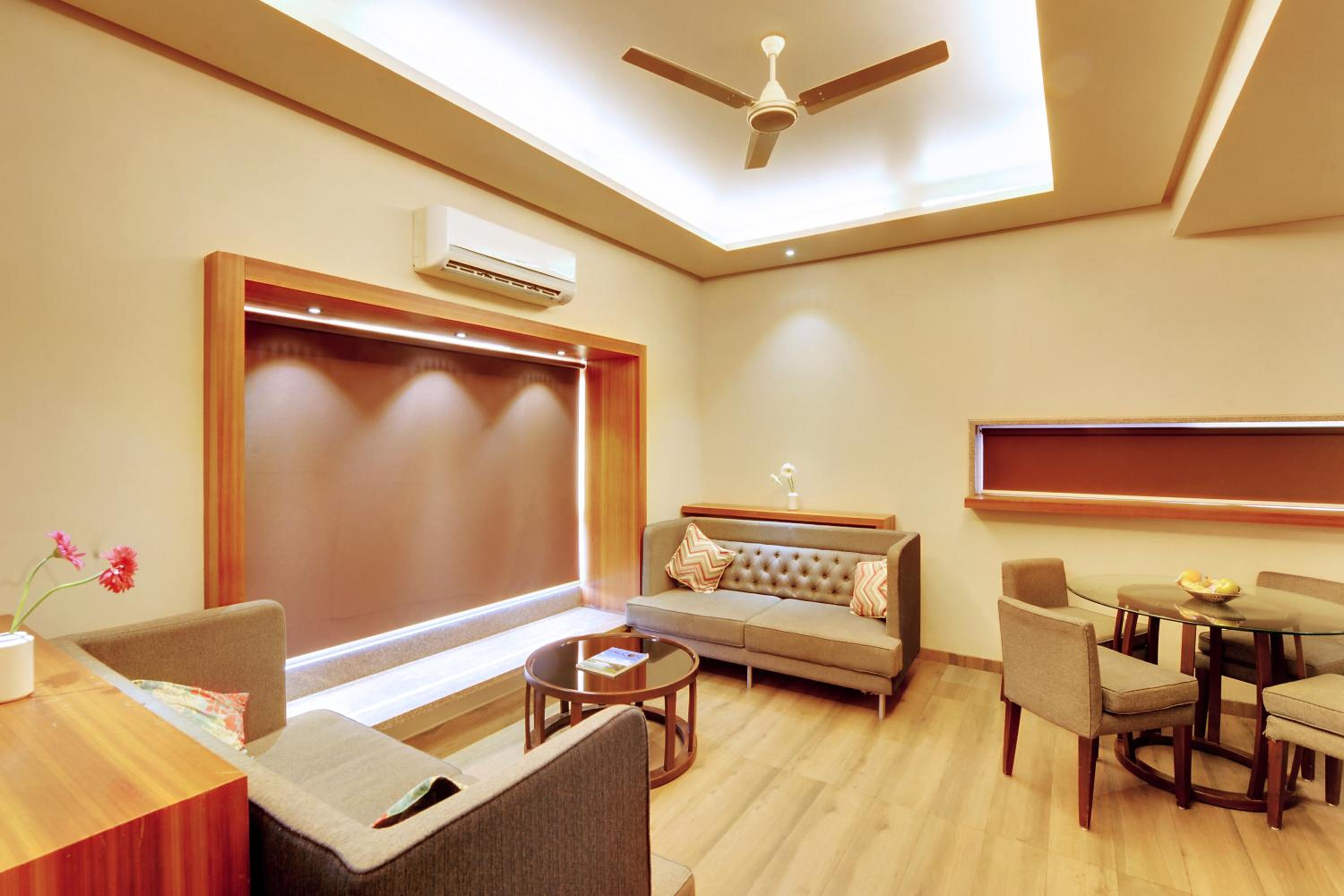 Suite - Photo 5