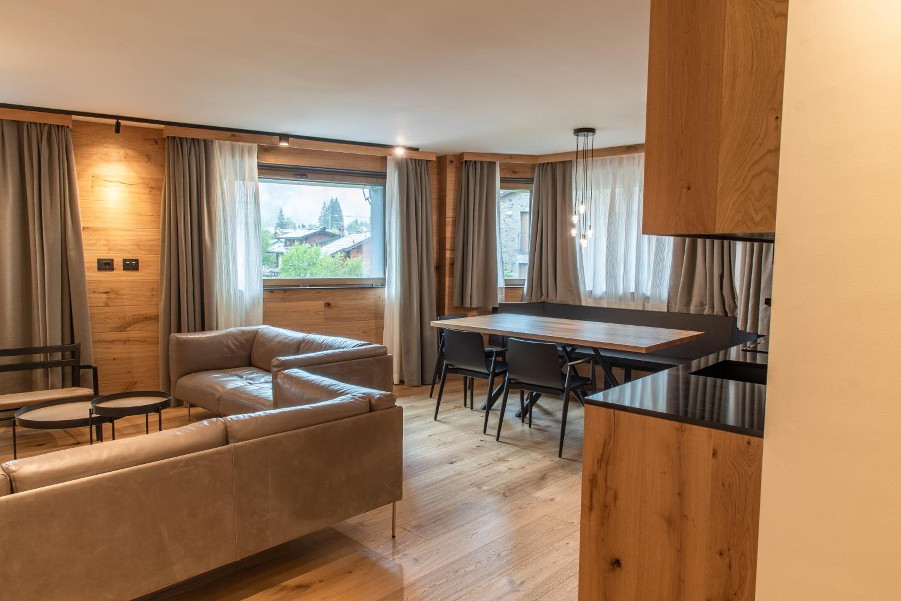 Two-Bedroom Deluxe Apartment photo 1
