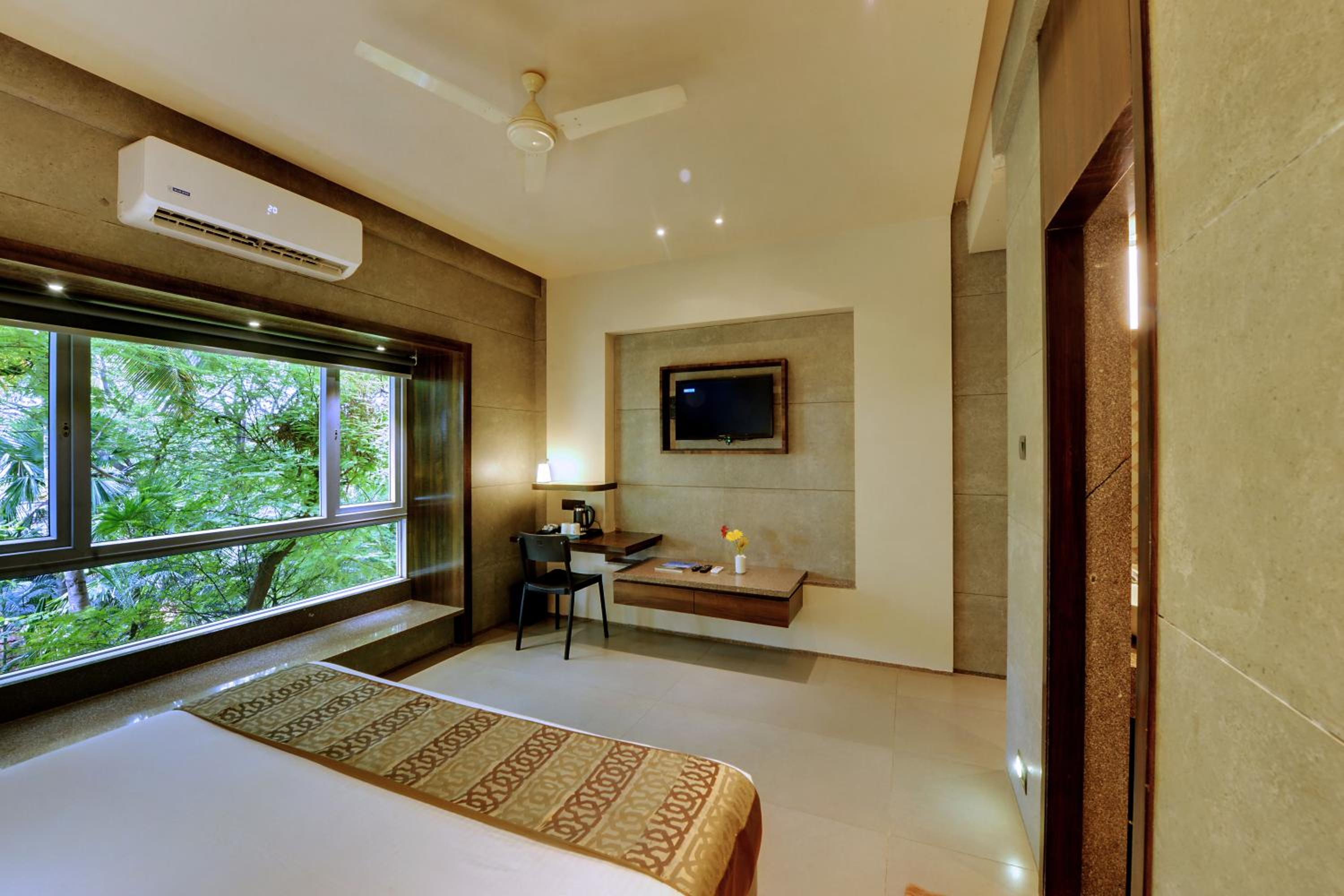 Deluxe Double Room - Photo 1