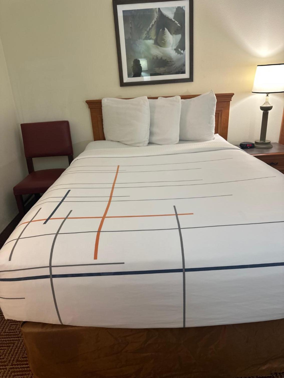 Double Room with Two Double Beds - Non-Smoking - Photo 5