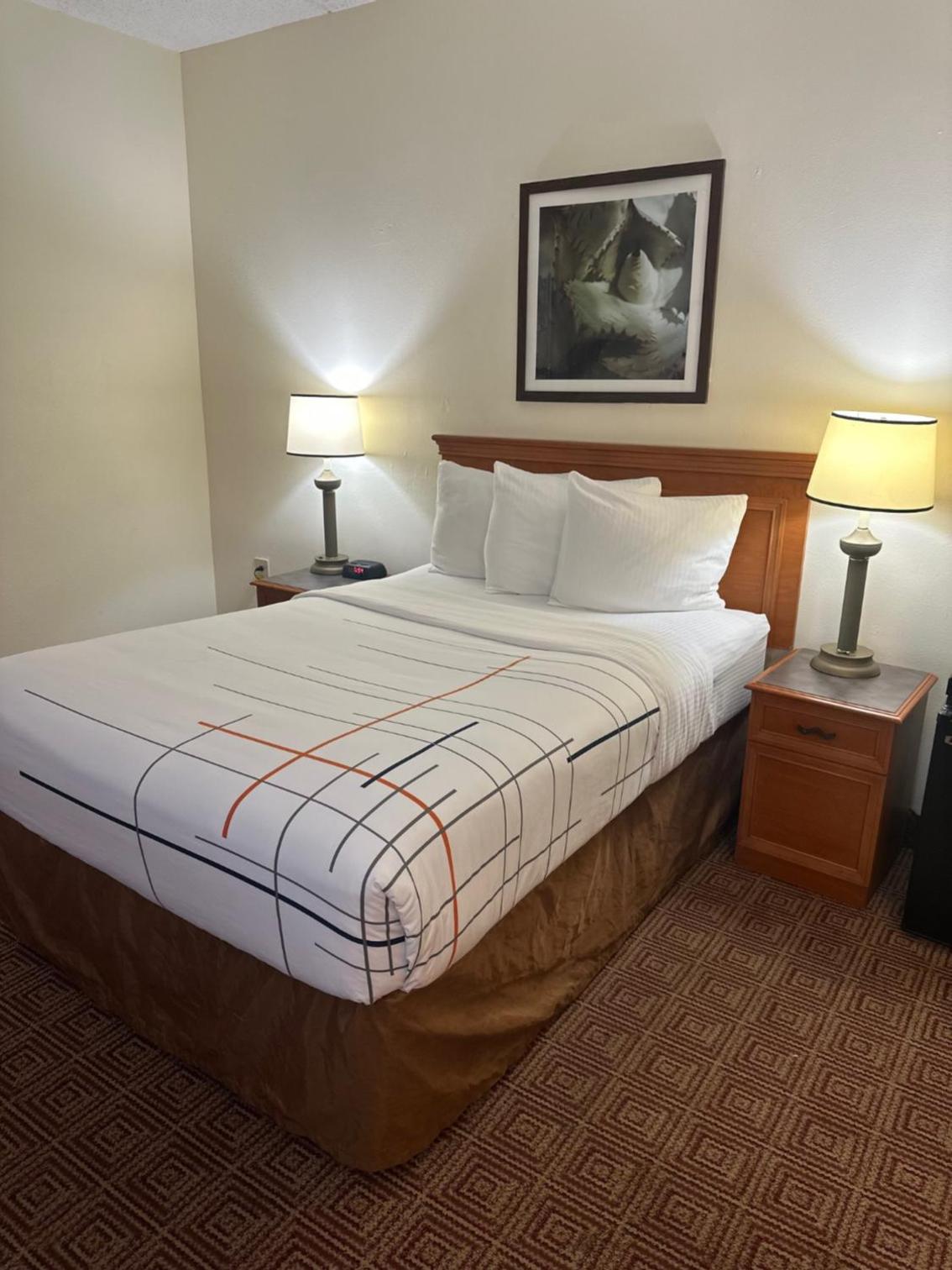 Double Room with Two Double Beds - Non-Smoking - Photo 2