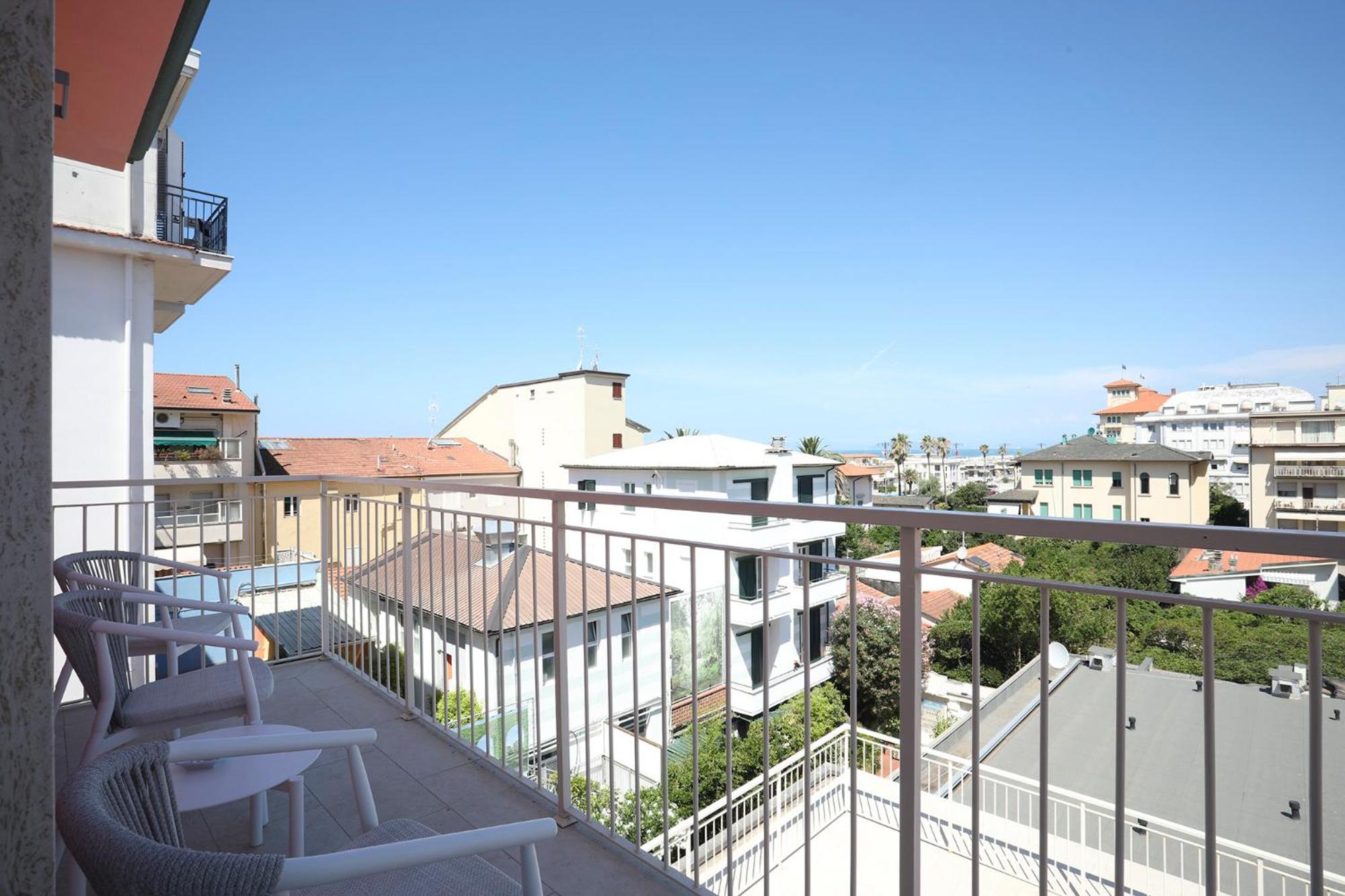 Triple Room with Balcony photo 3