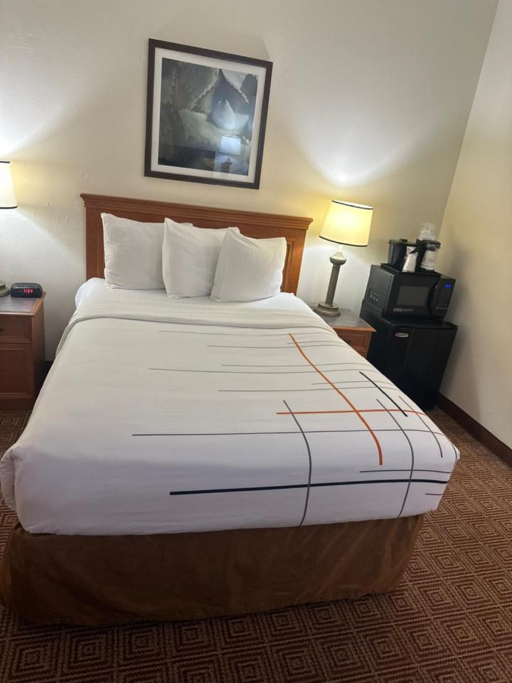 Double Room with Two Double Beds - Non-Smoking - Photo 1