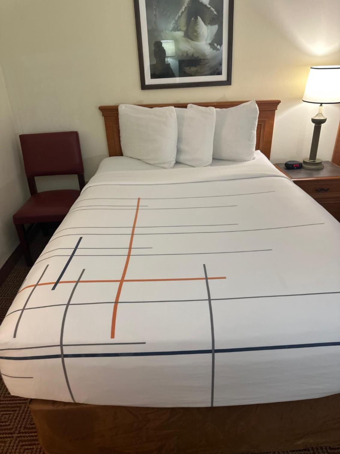 Double Room with Two Double Beds - Non-Smoking - Photo 4