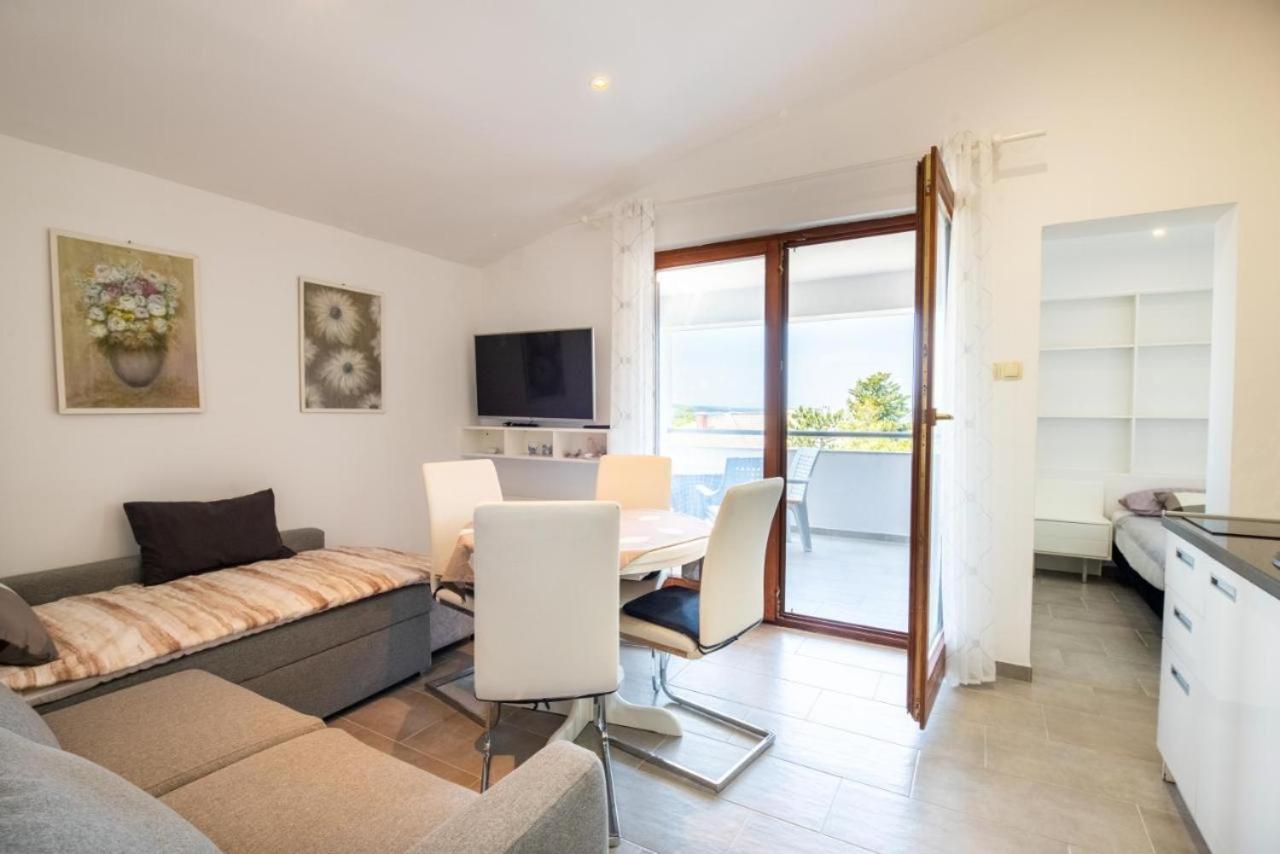 Two-Bedroom Apartment with Terrace and Sea View photo 1