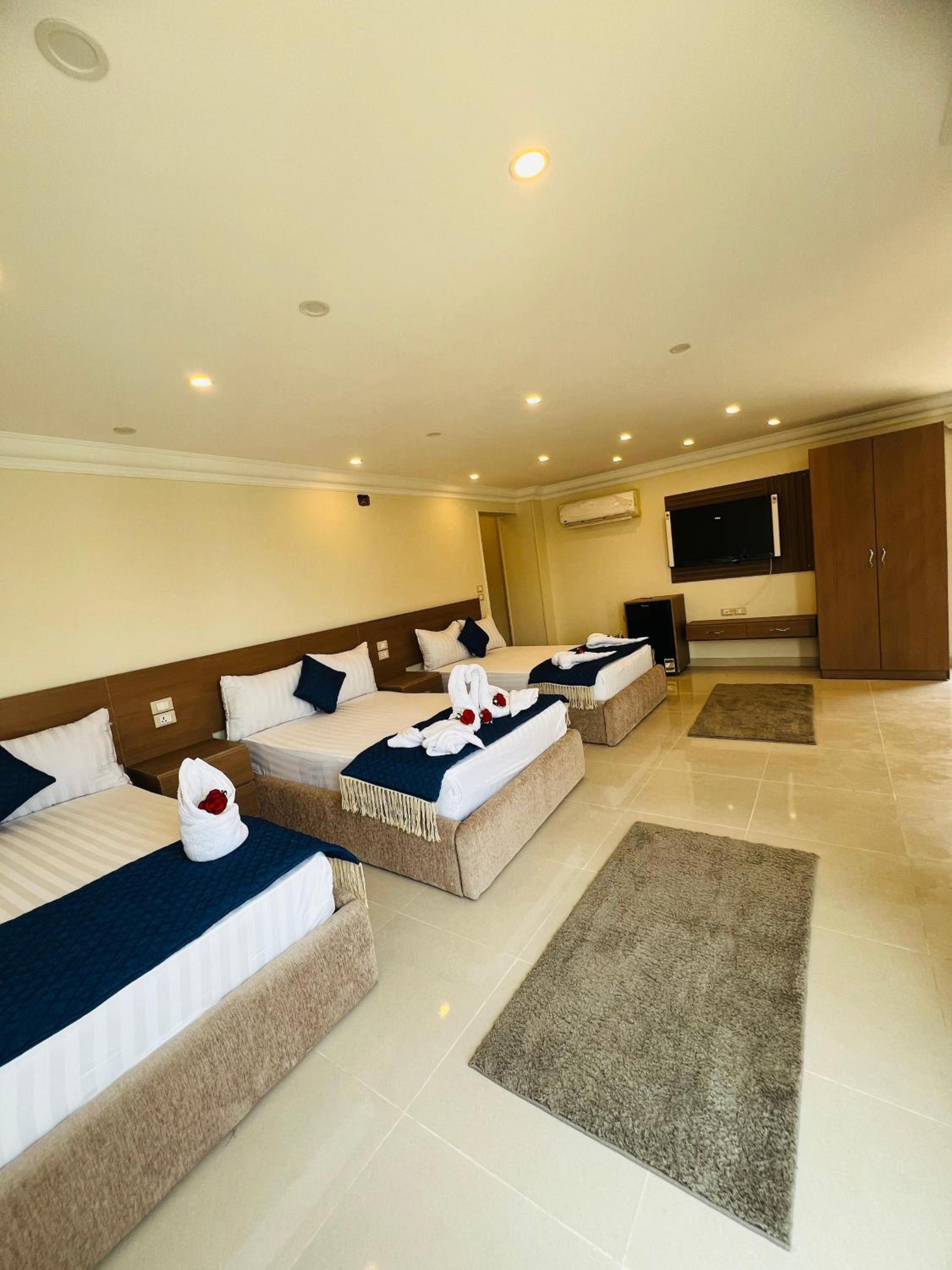Comfort Triple Room