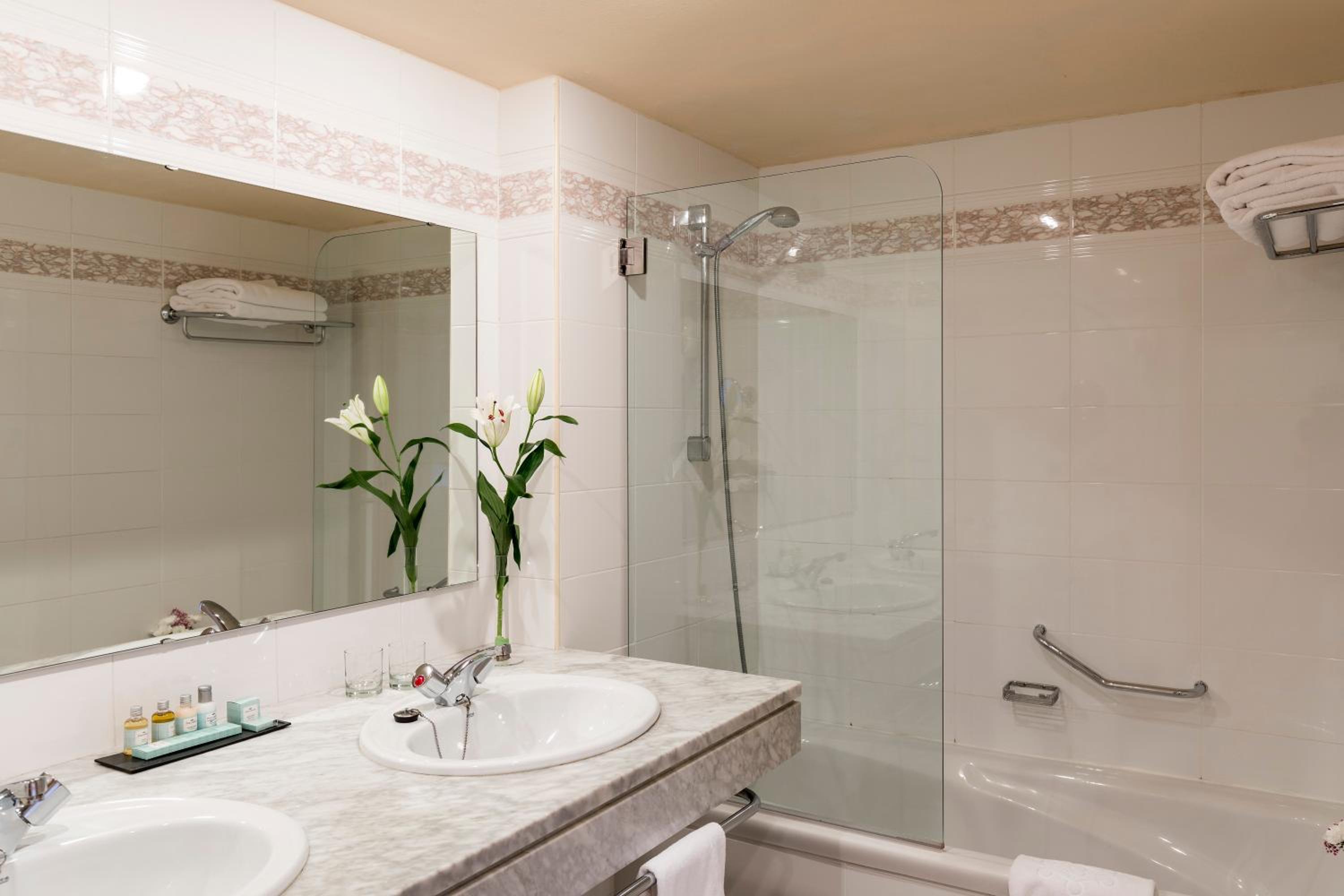 Superior Double Room - Photo 4