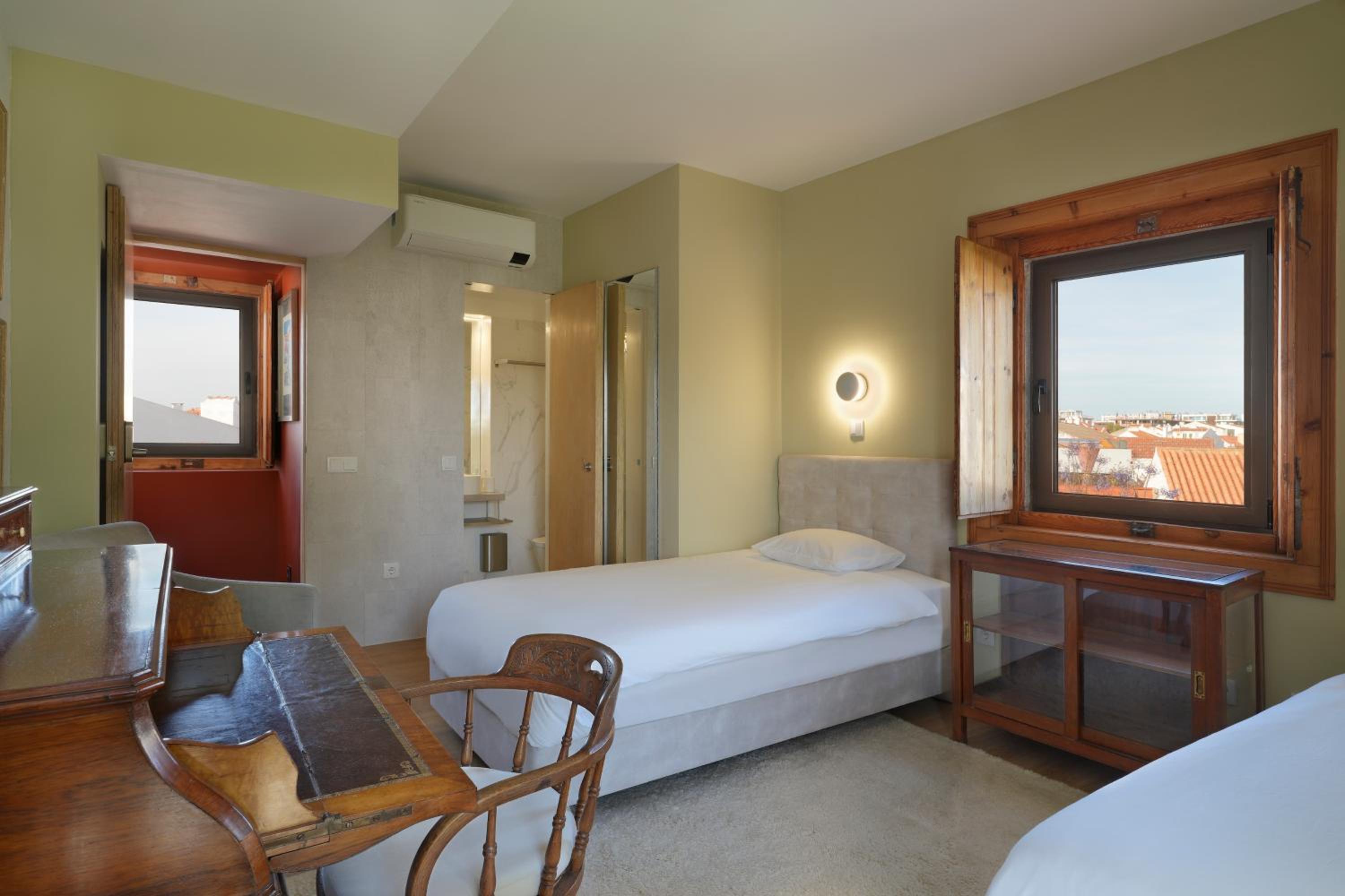 Large Twin Room photo 3