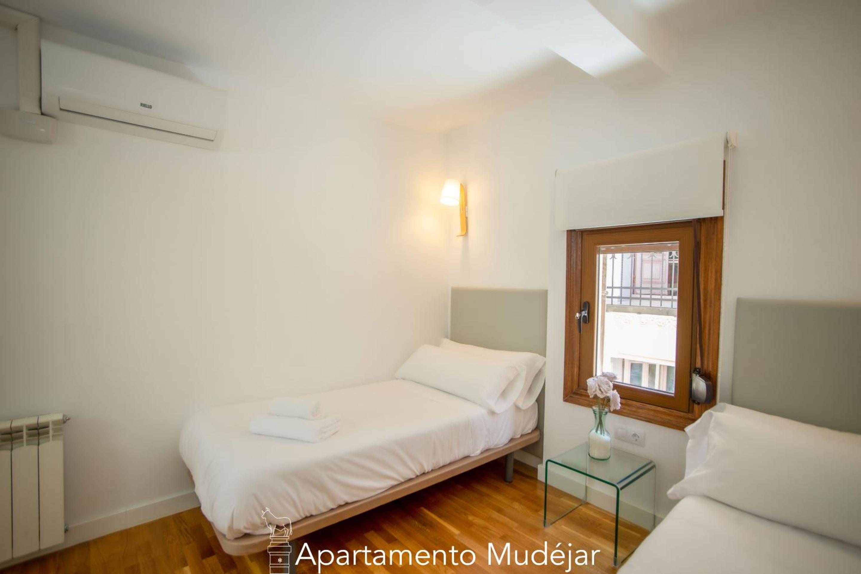 Apartment with Shower - Photo 10
