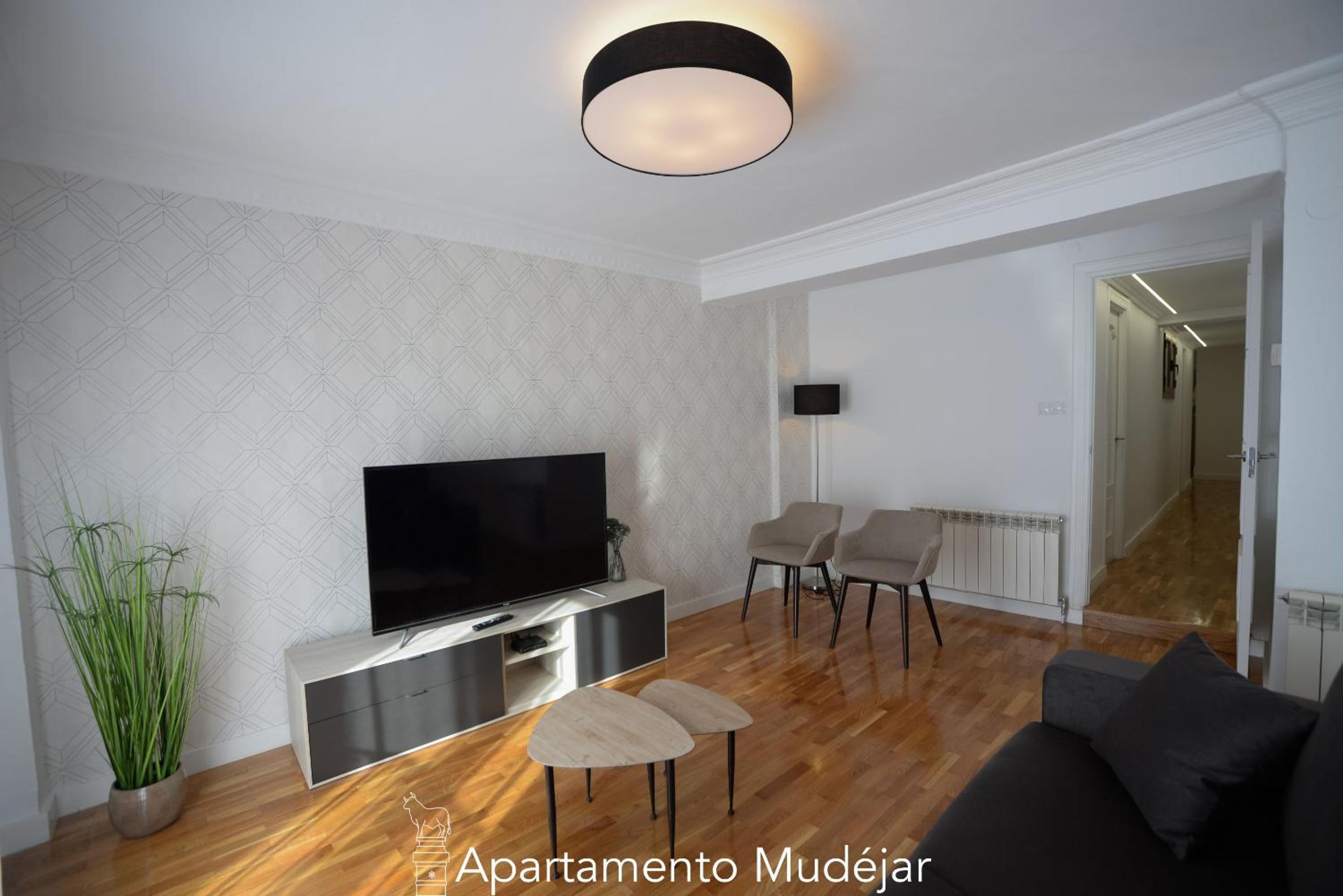 Apartment with Shower - Photo 12