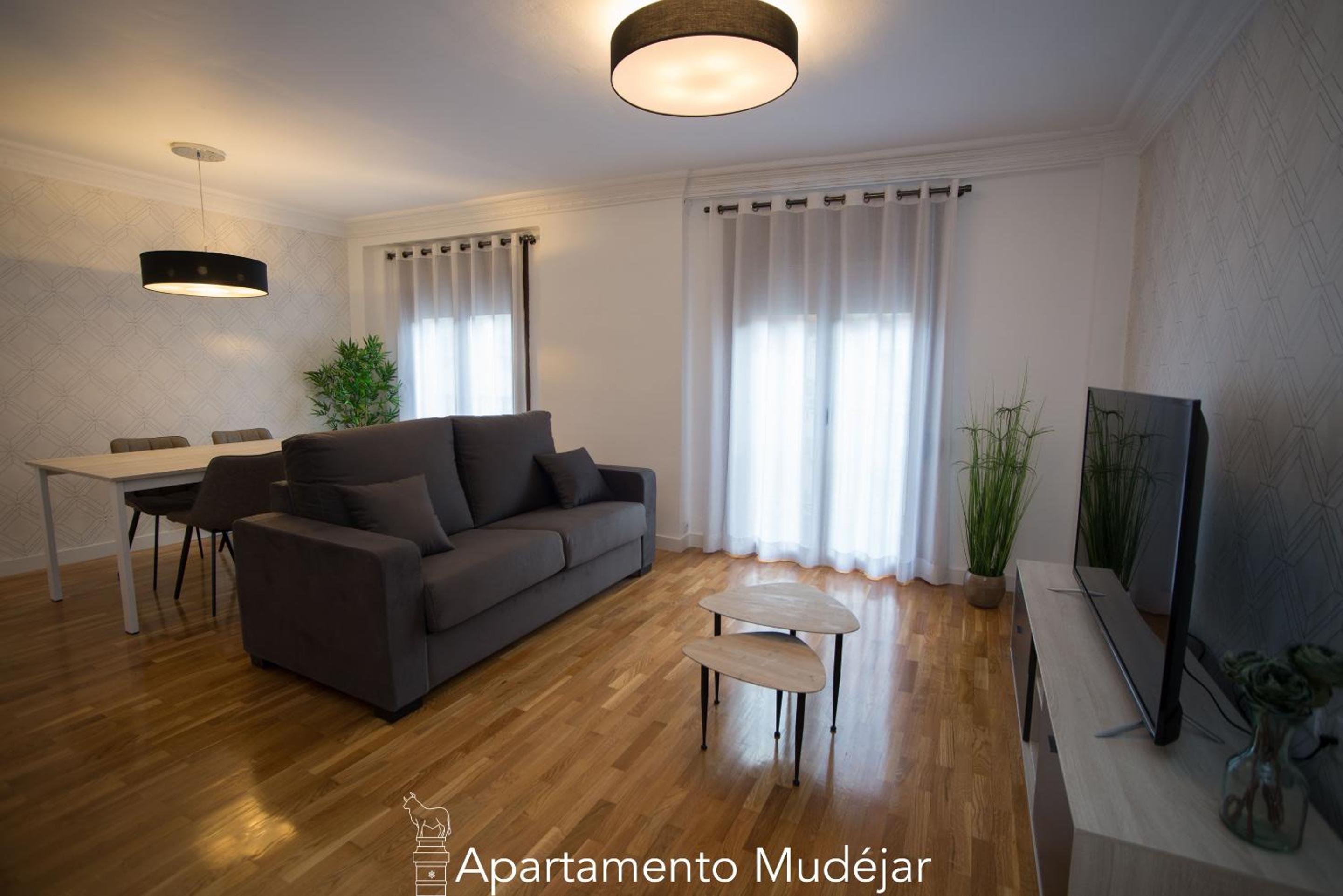 Apartment with Shower - Photo 7