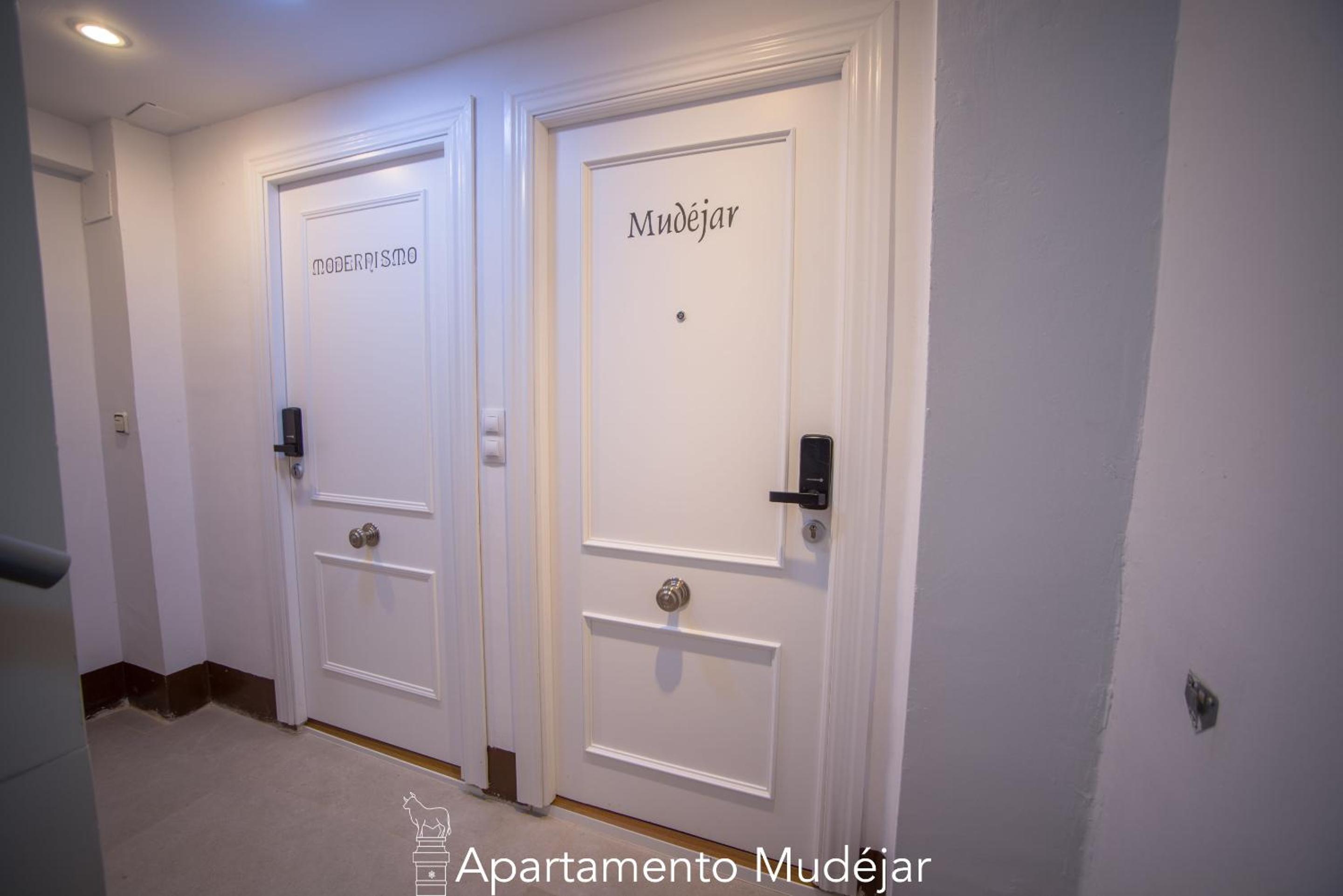 Apartment with Shower - Photo 8