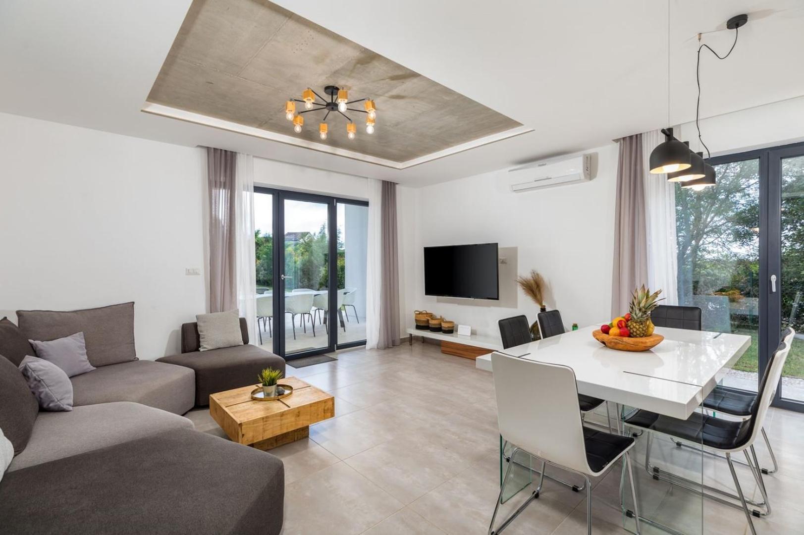 Villa com Piscina Privada