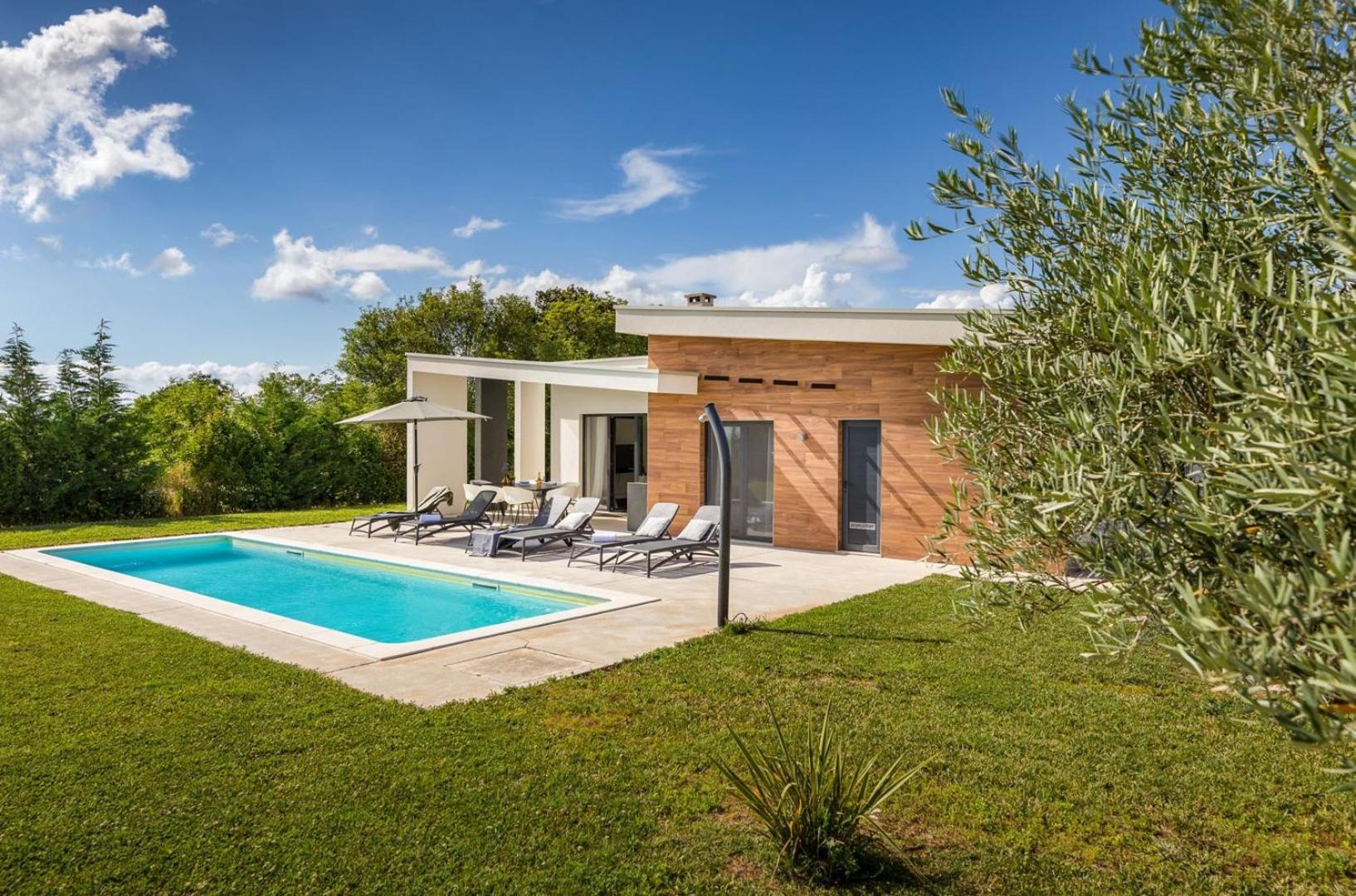 Villa with Private Pool photo 2