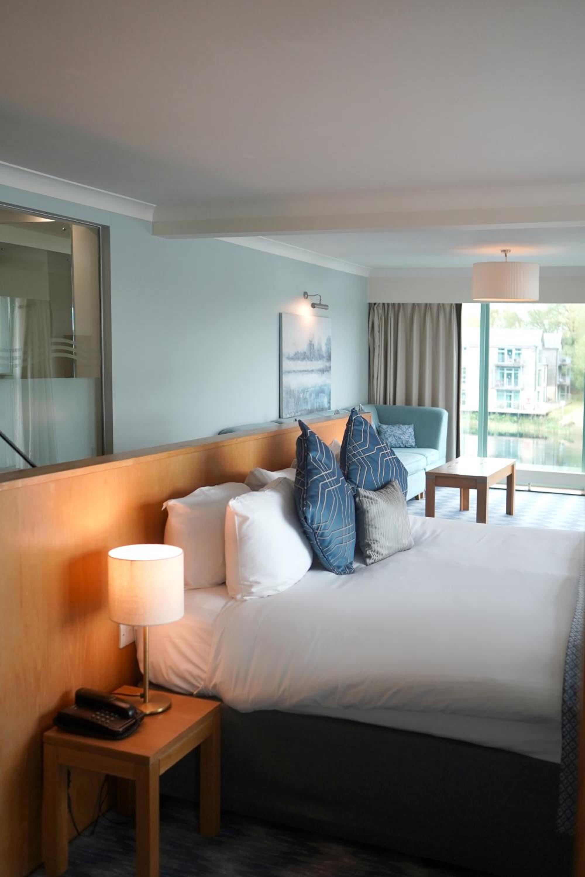 Suite - Photo 3