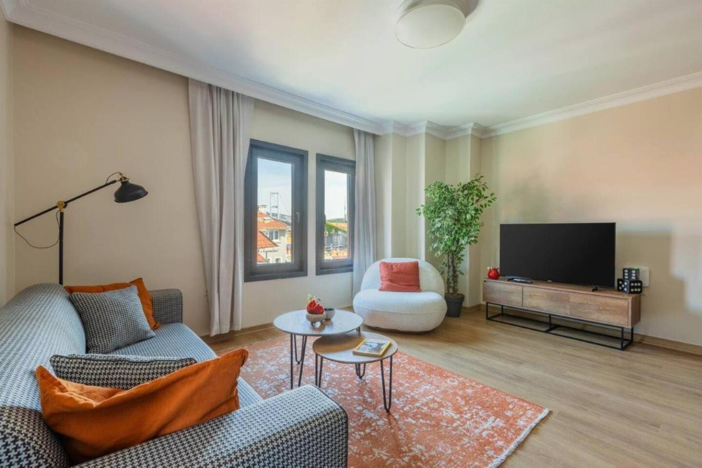 Apartment with Sea View photo 1