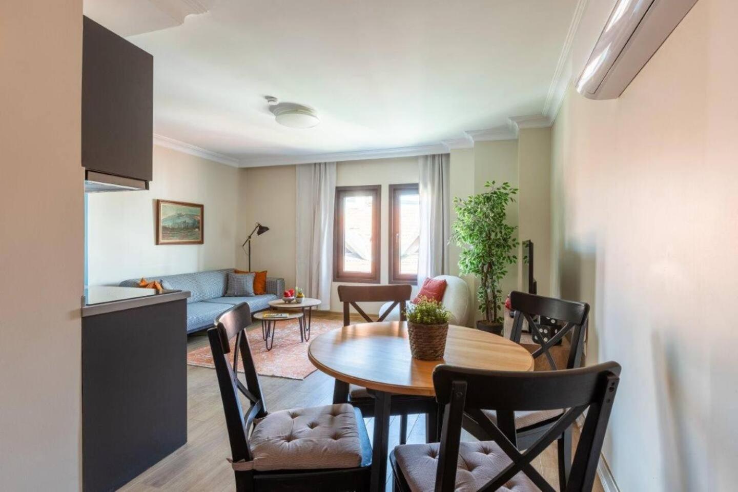 Apartment with Sea View photo 2