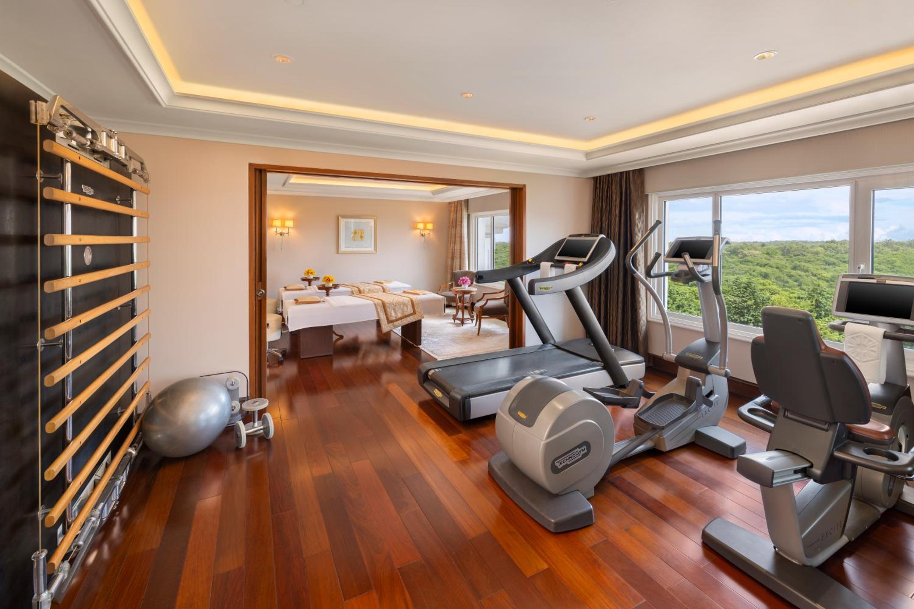 Tata Suite 2 Bed King/ Twin Pool View thumbnail 5