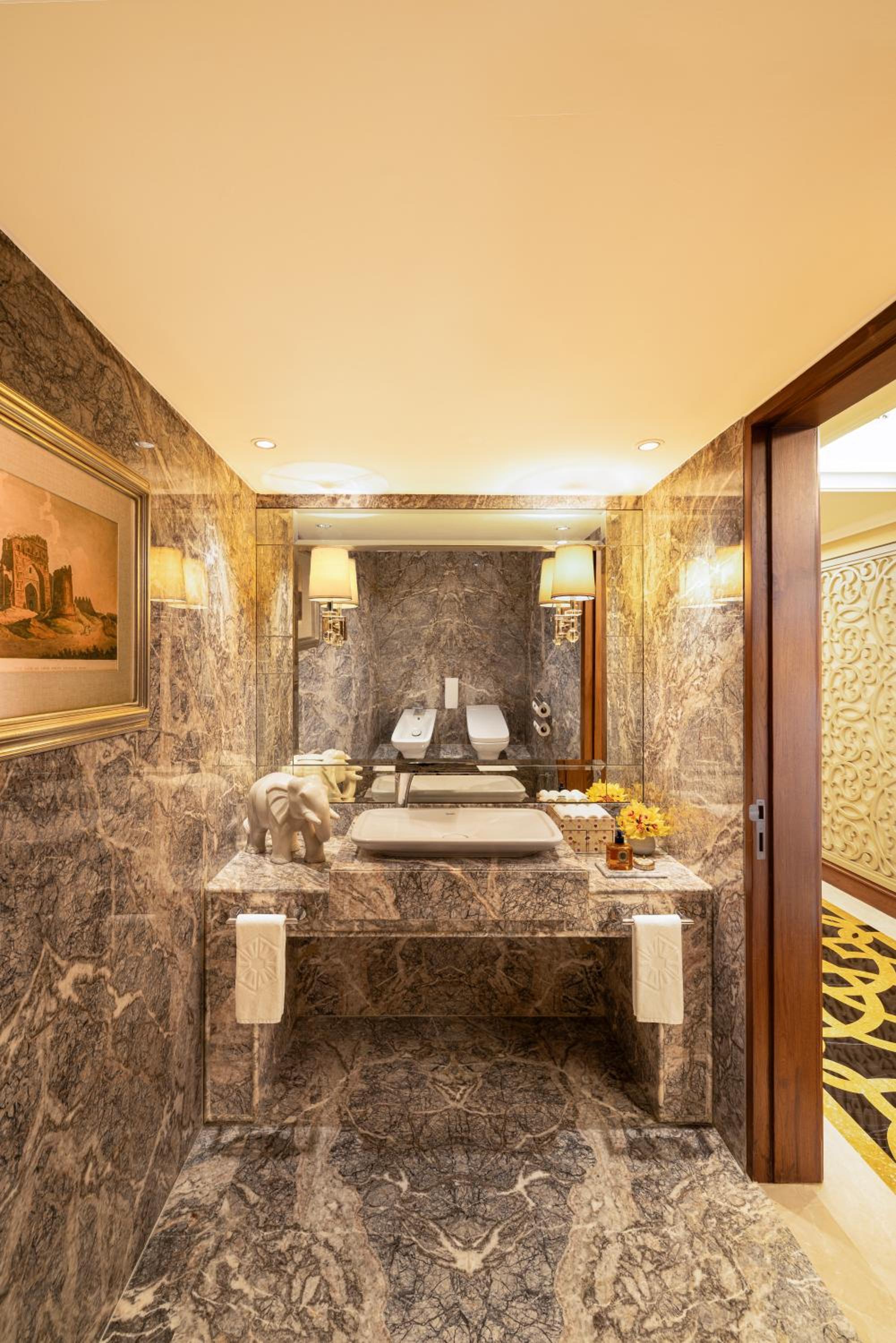 Taj Club Room Twin Bed Diplomatic Enclave View thumbnail 5