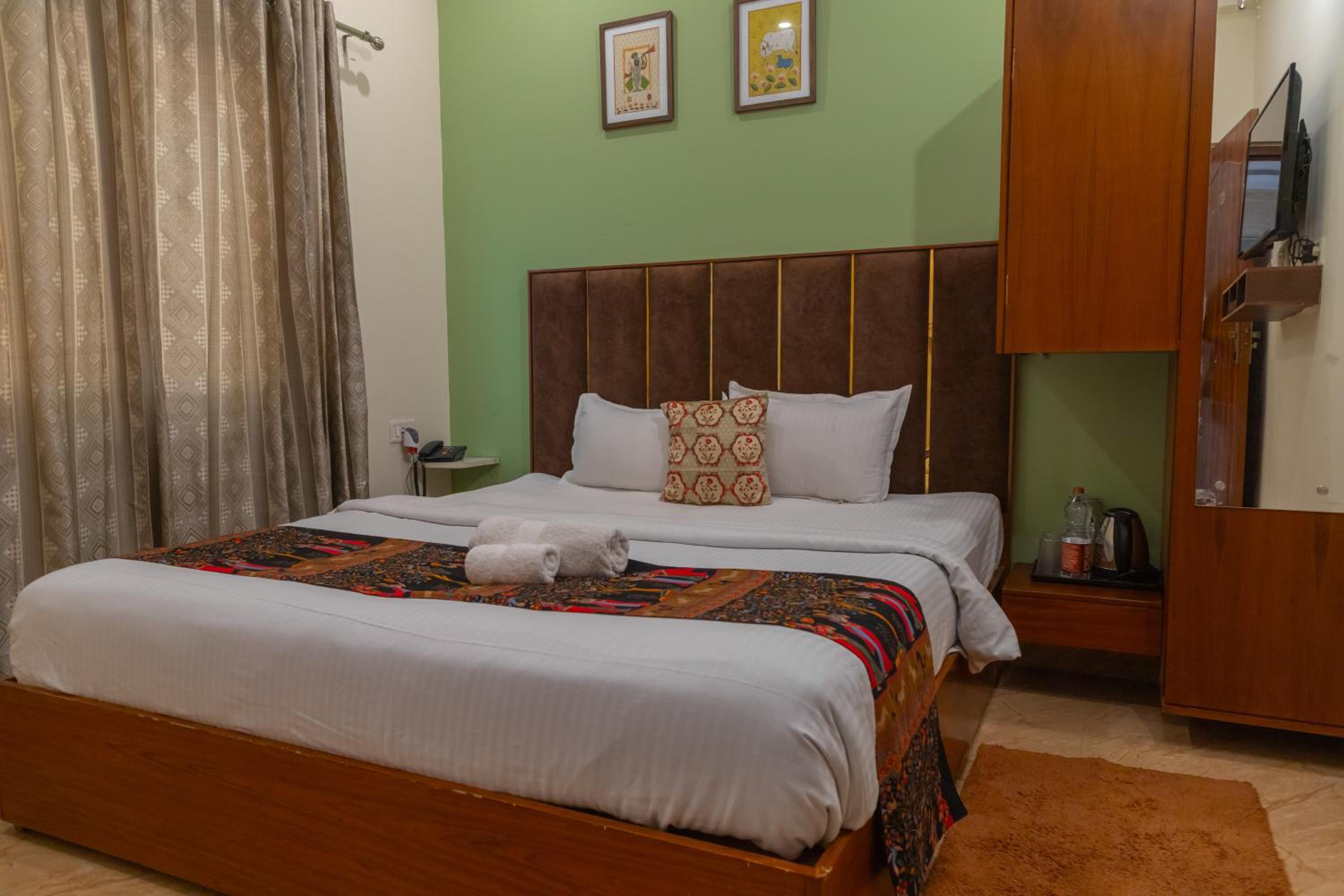 Standard Double Room - Photo 2